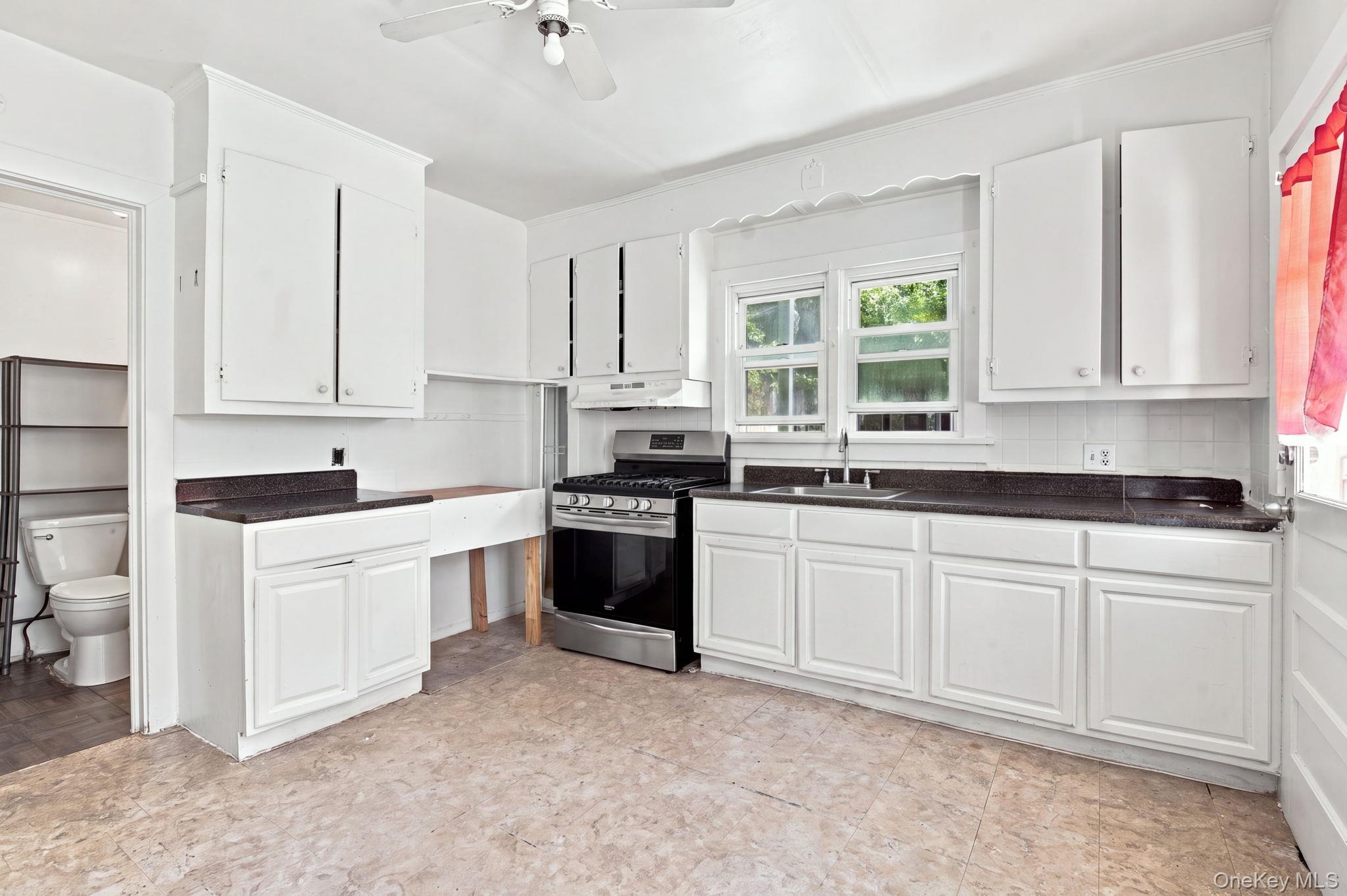 931 2nd Street Property Photo 10