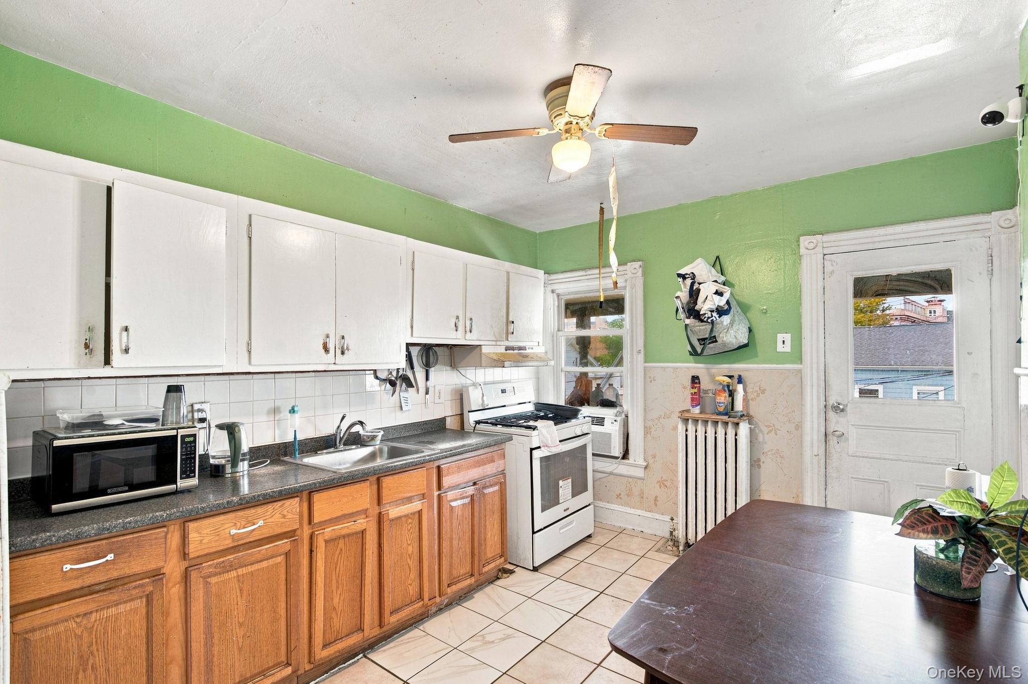 931 2nd Street Property Photo 14
