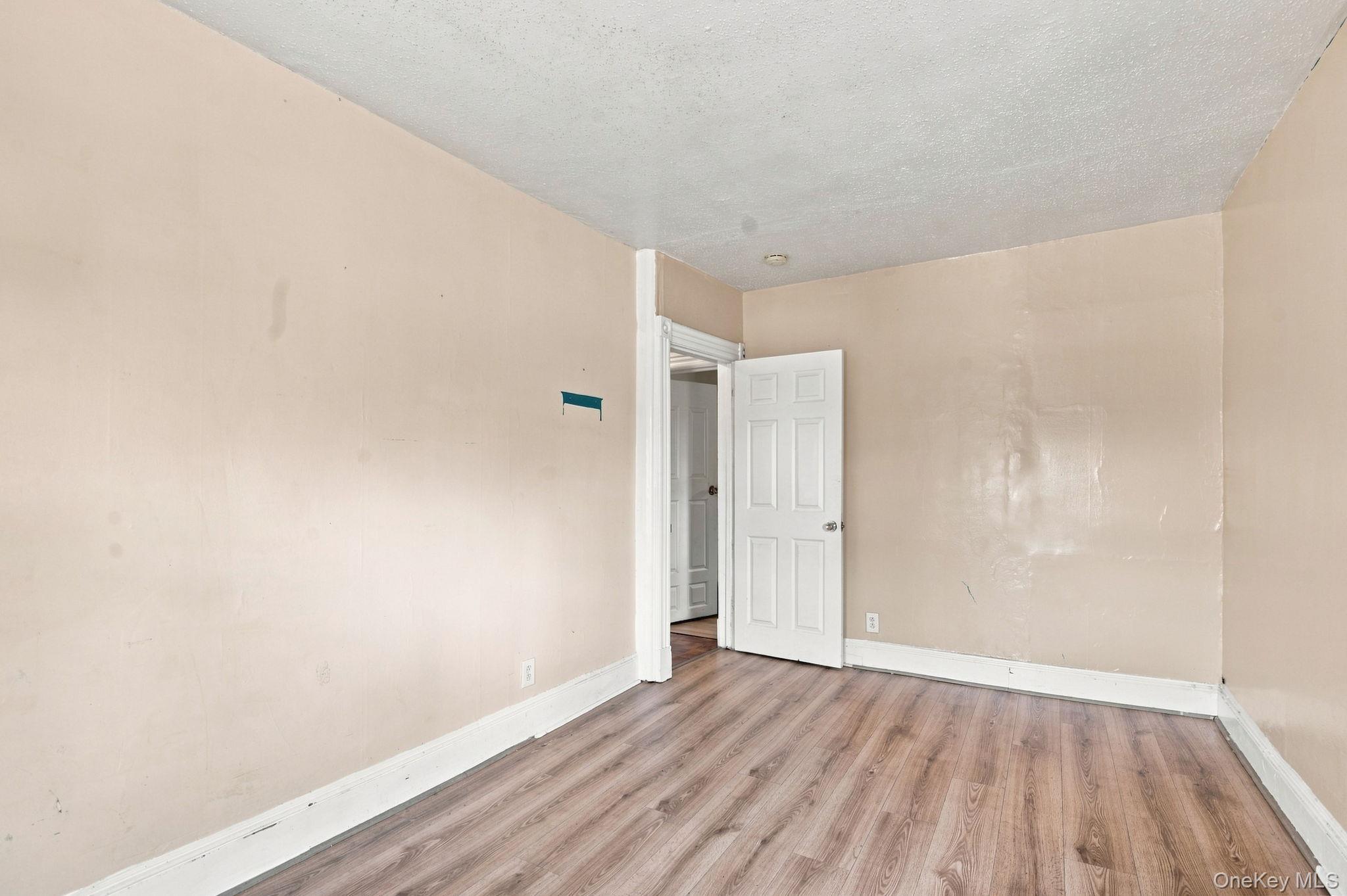 931 2nd Street Property Photo 17