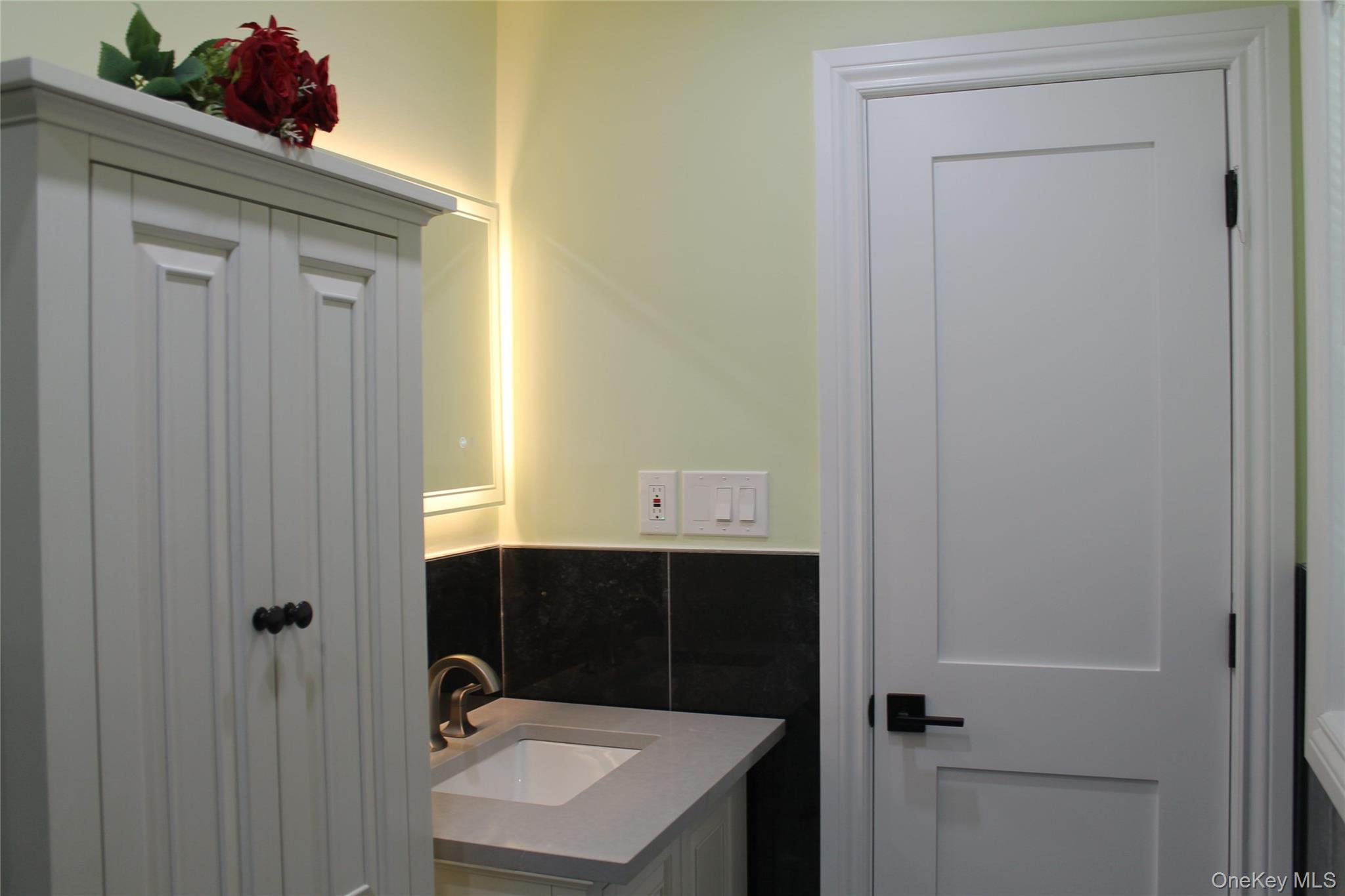 529 Spur Drive Property Photo 12