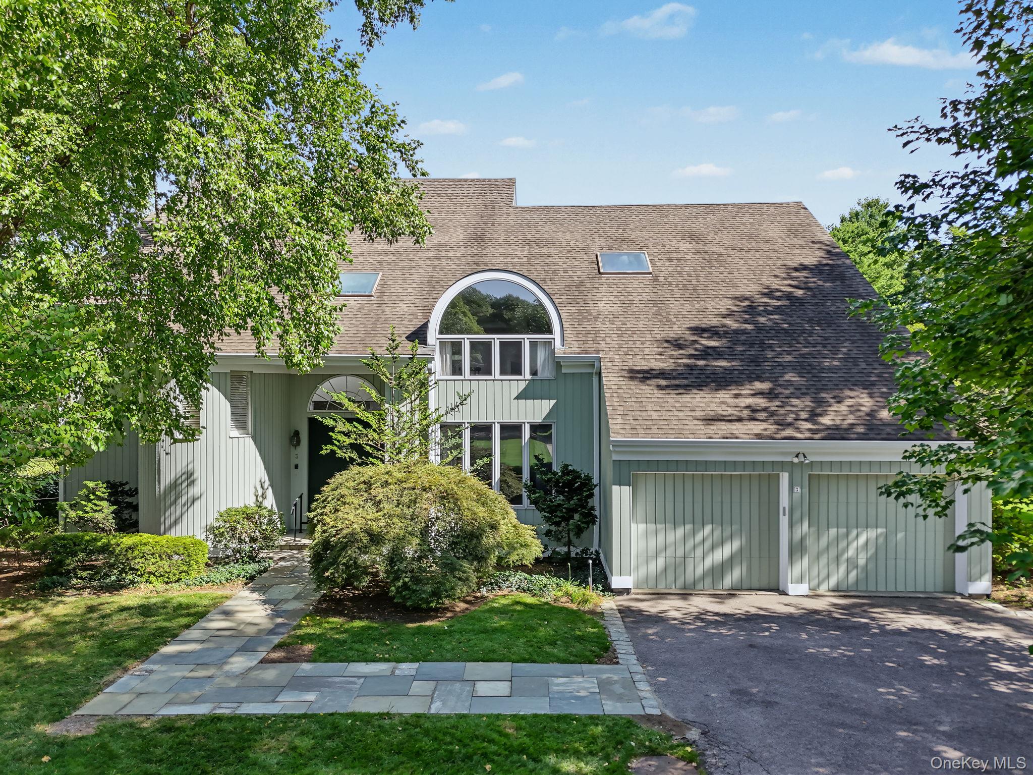 3 Pondview Property Photo 1