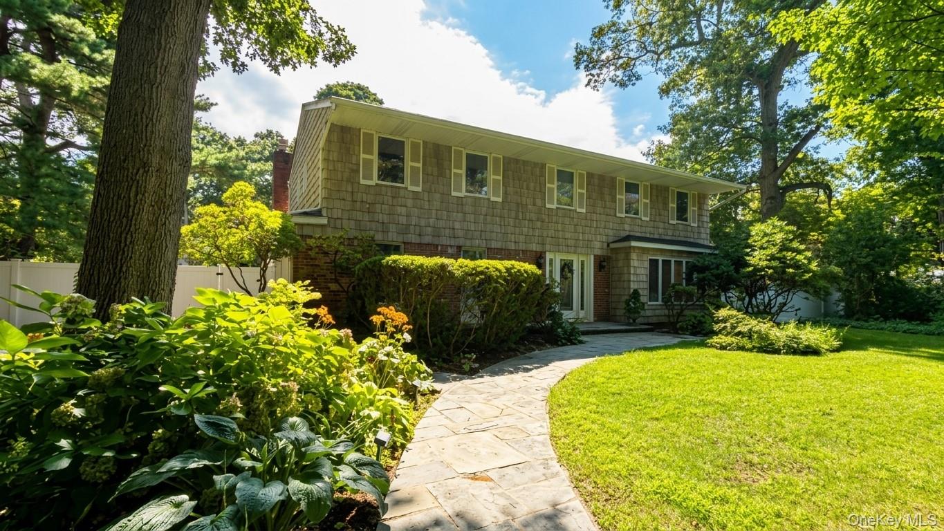 8 Tree Hollow Lane Property Photo 1