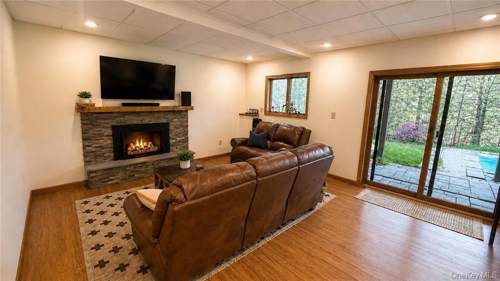 212 Meeker Road Property Photo 8