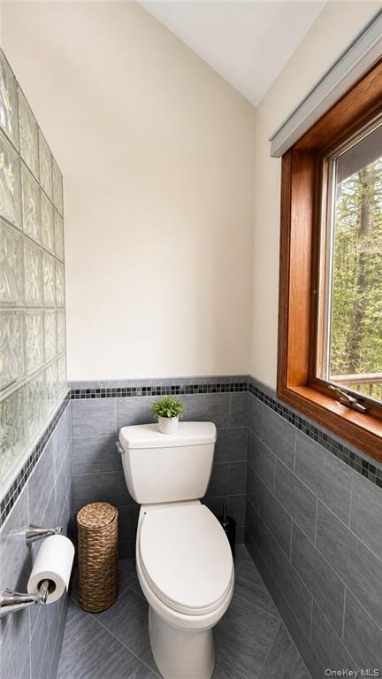 212 Meeker Road Property Photo 15