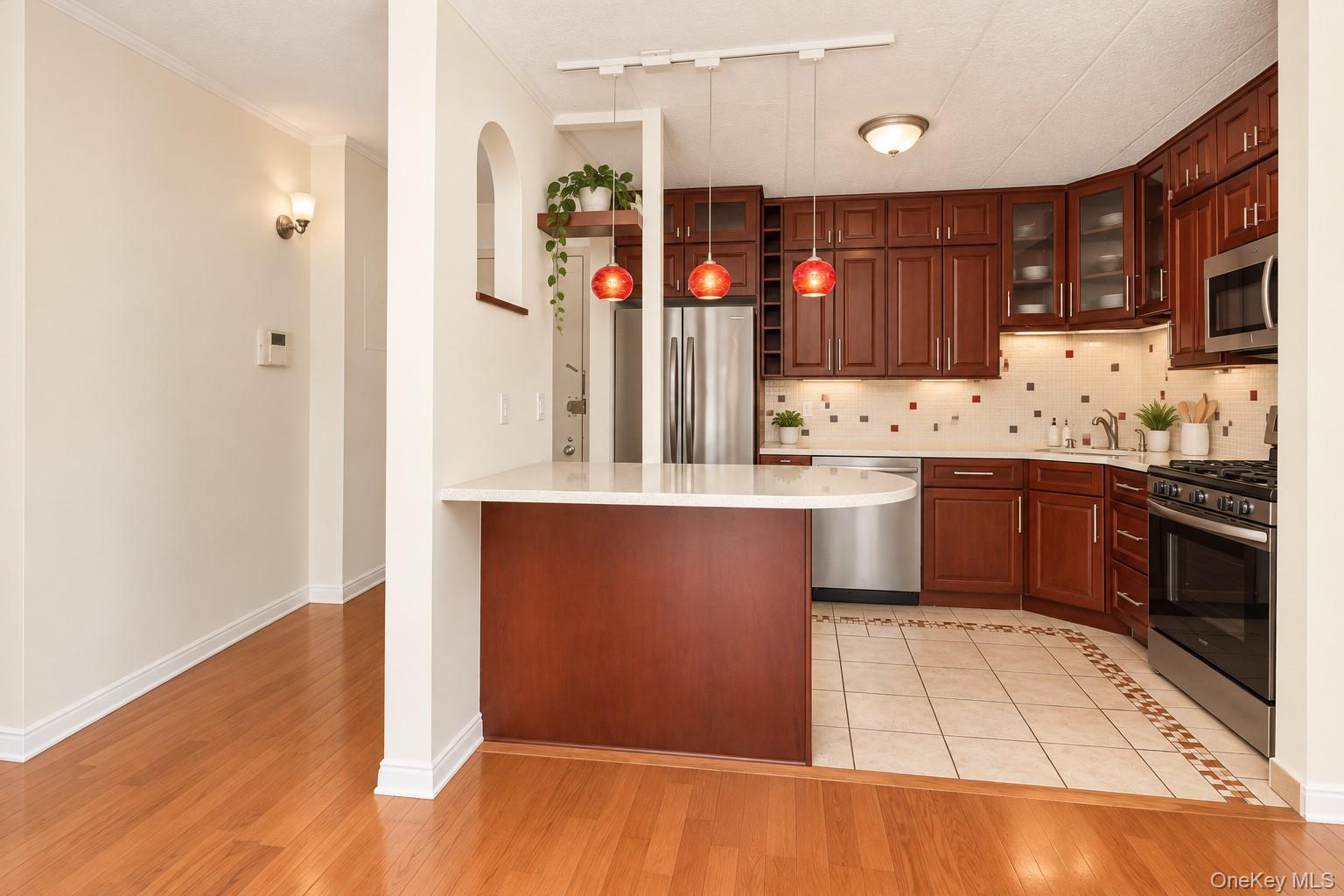 3220 Fairfield Avenue 7b Property Photo 5