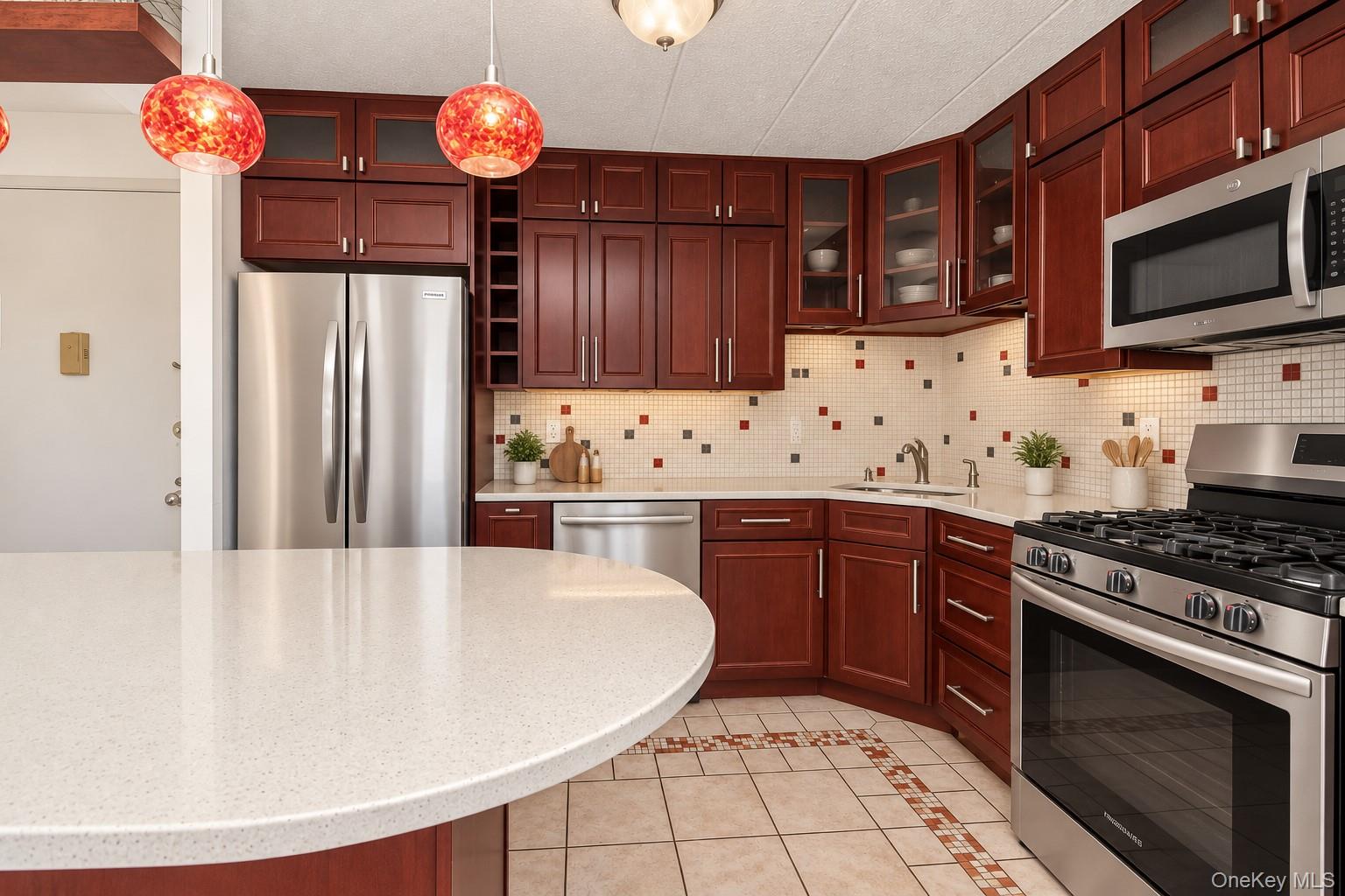 3220 Fairfield Avenue 7b Property Photo 6