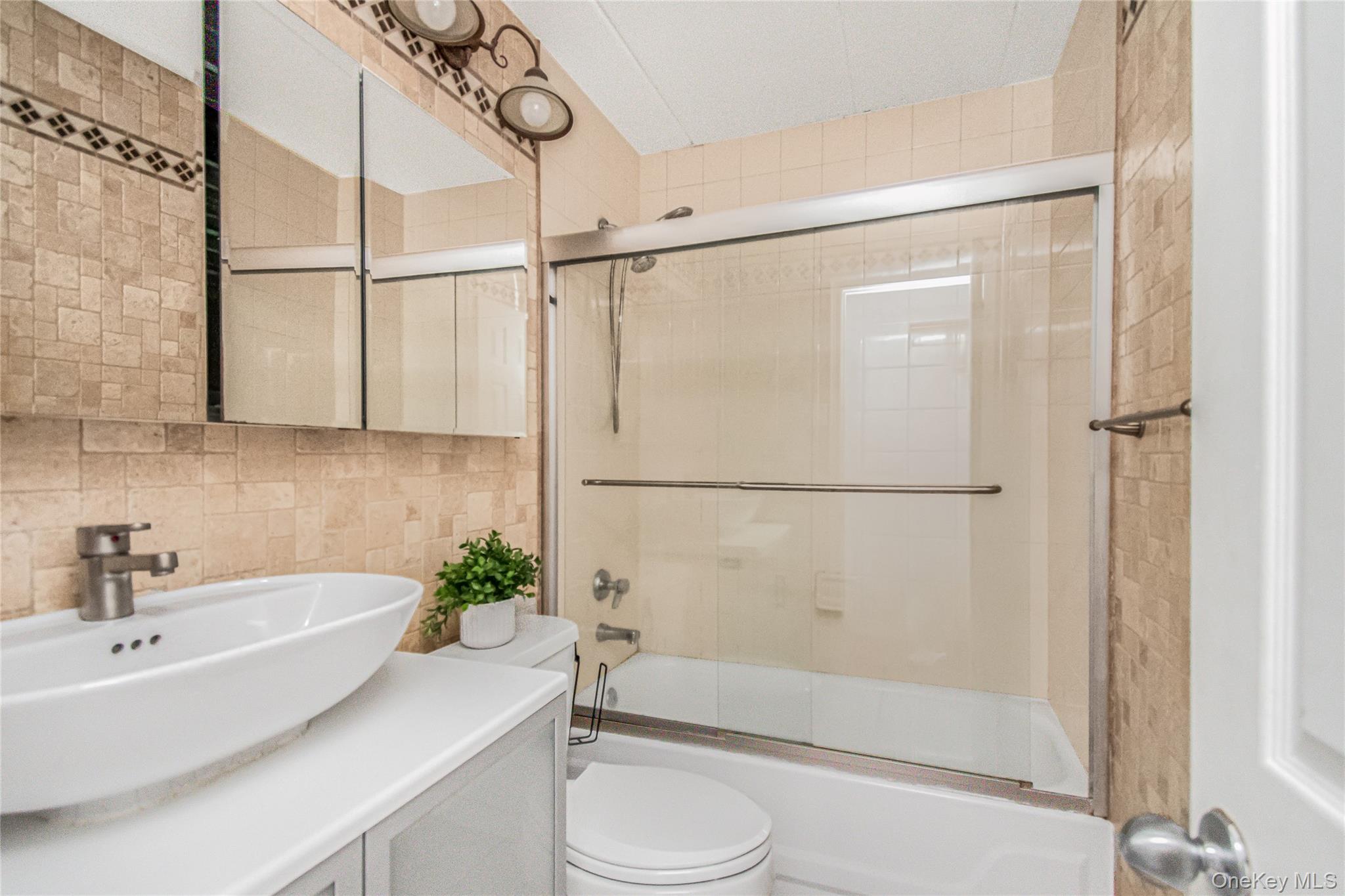 3220 Fairfield Avenue 7b Property Photo 11