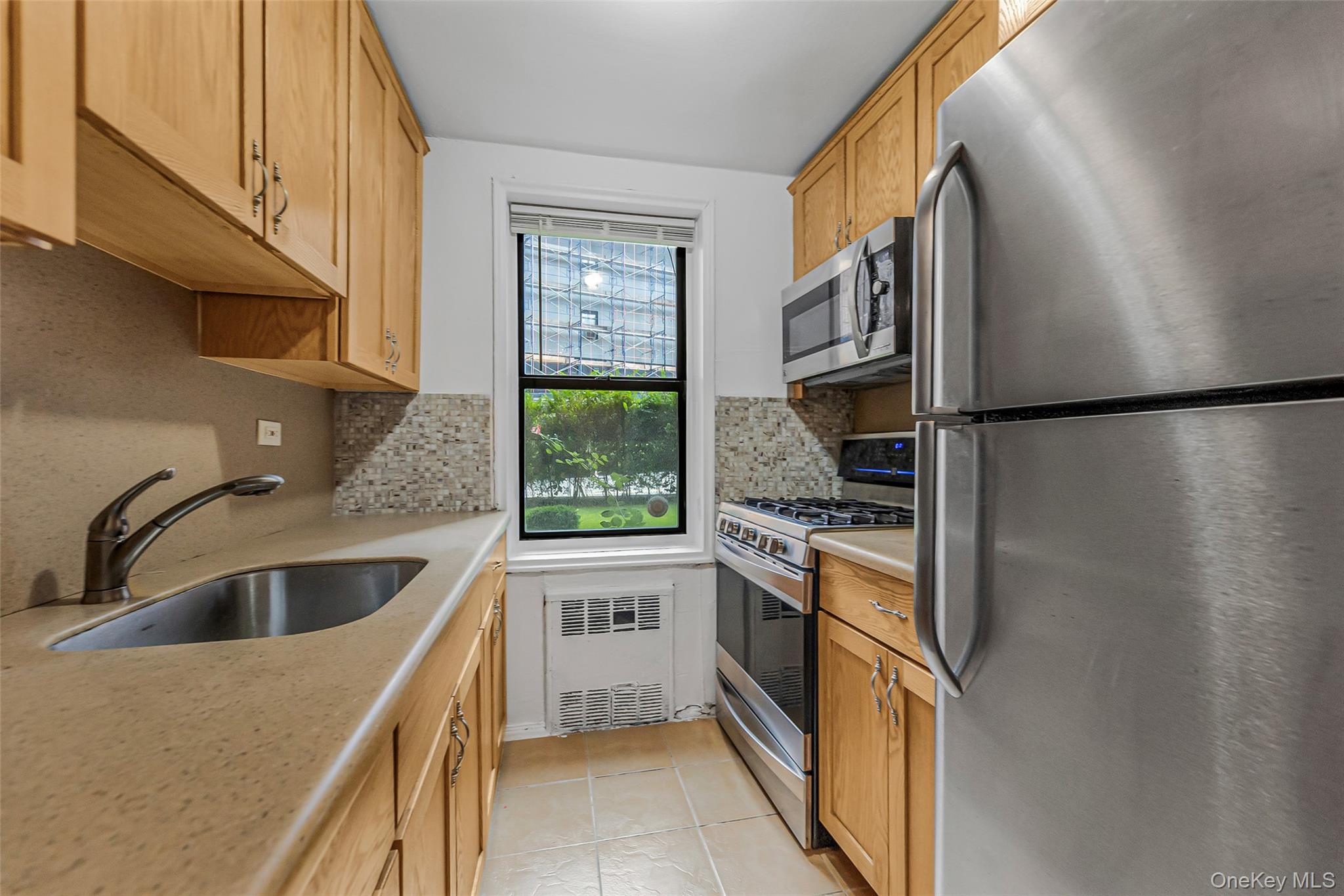 2550 Independence Avenue 2f Property Photo 5