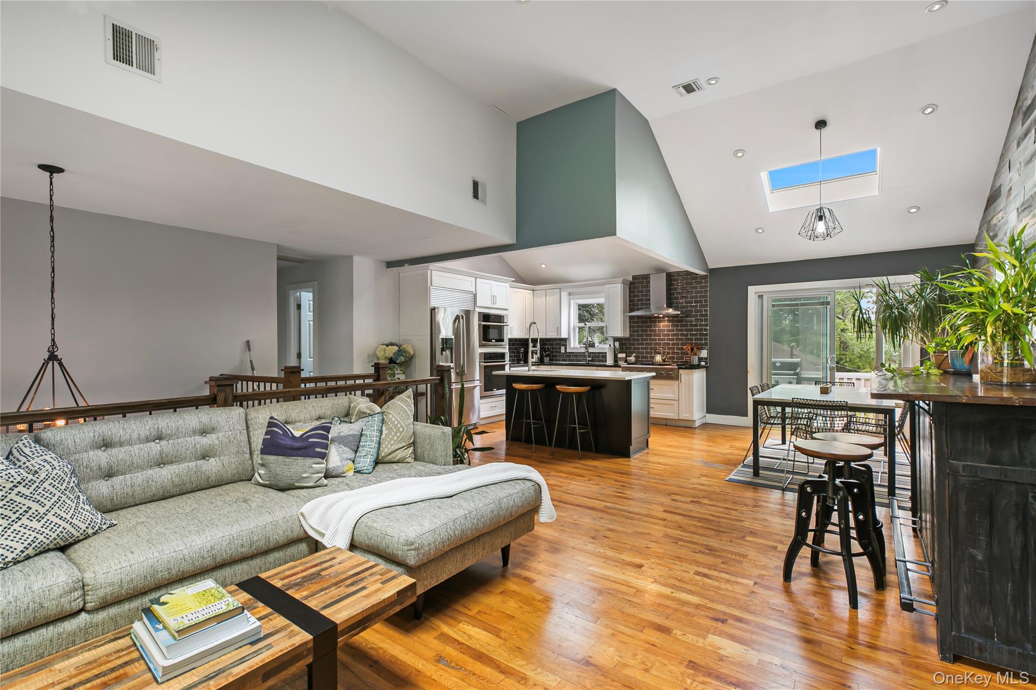 1049 Owasco Road Property Photo 3