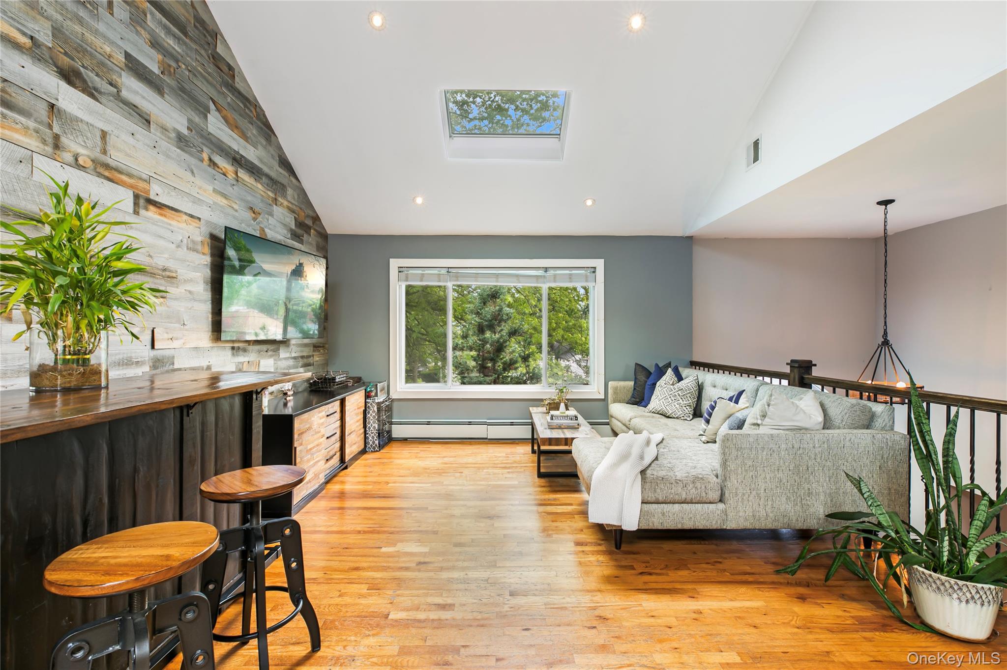 1049 Owasco Road Property Photo 4
