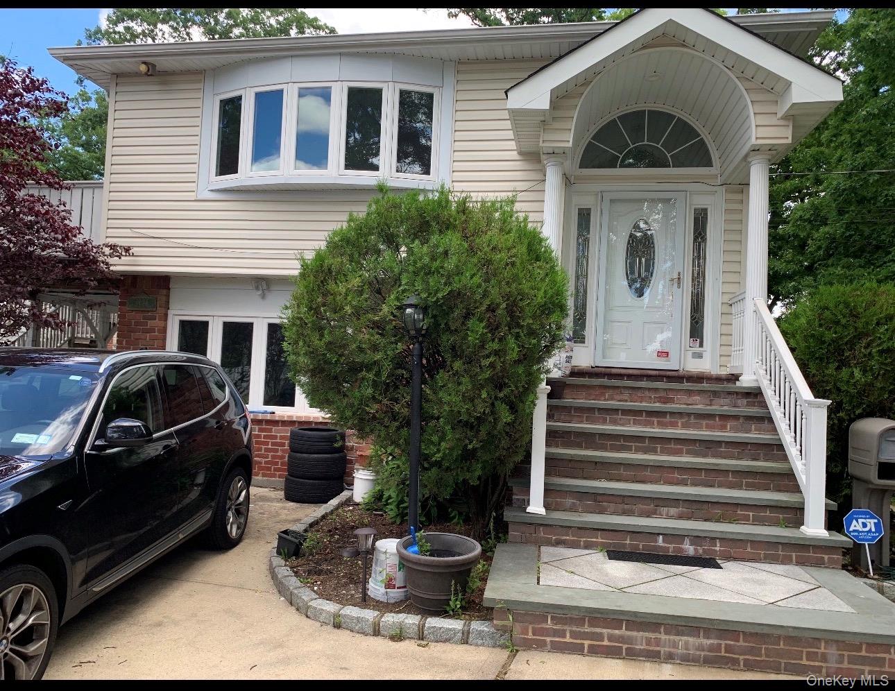 1093 Round Swamp Road Property Photo 1