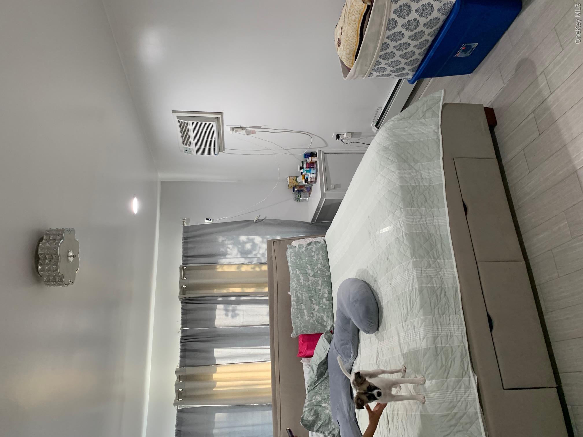 1093 Round Swamp Road Property Photo 3