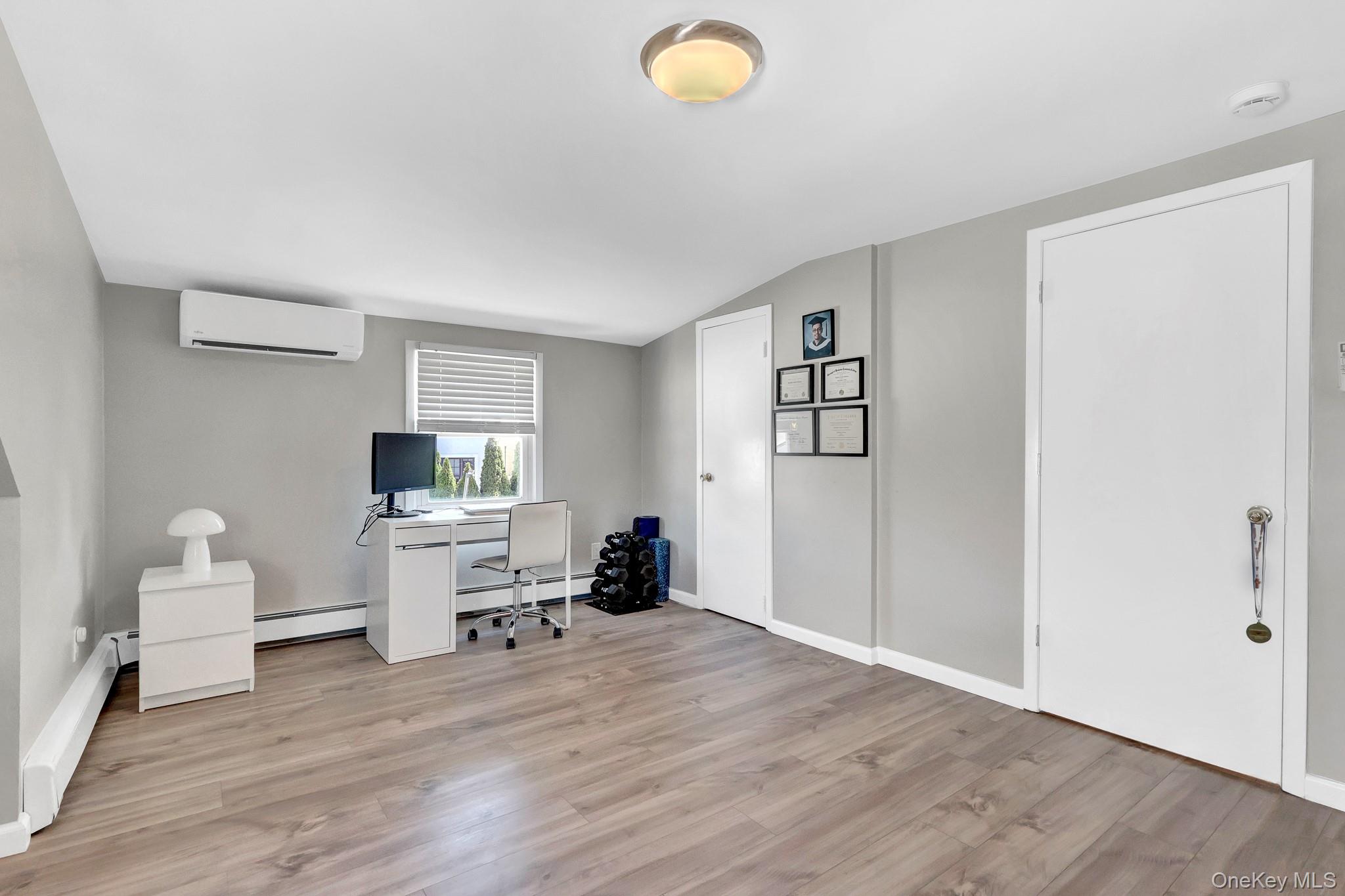 12 Carlton Drive Property Photo 16