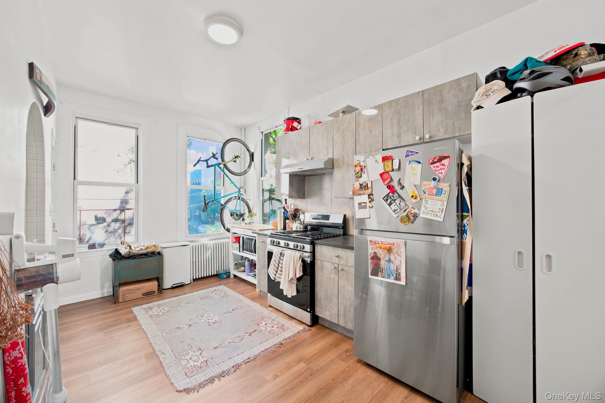 332 Manhattan Avenue Property Photo 14