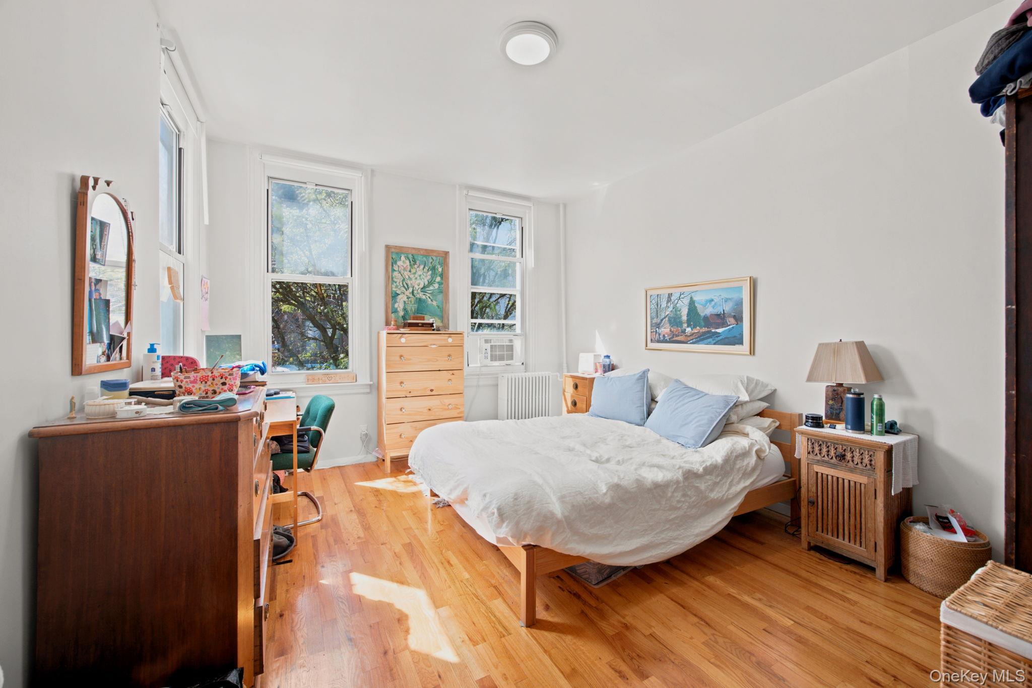 332 Manhattan Avenue Property Photo 17