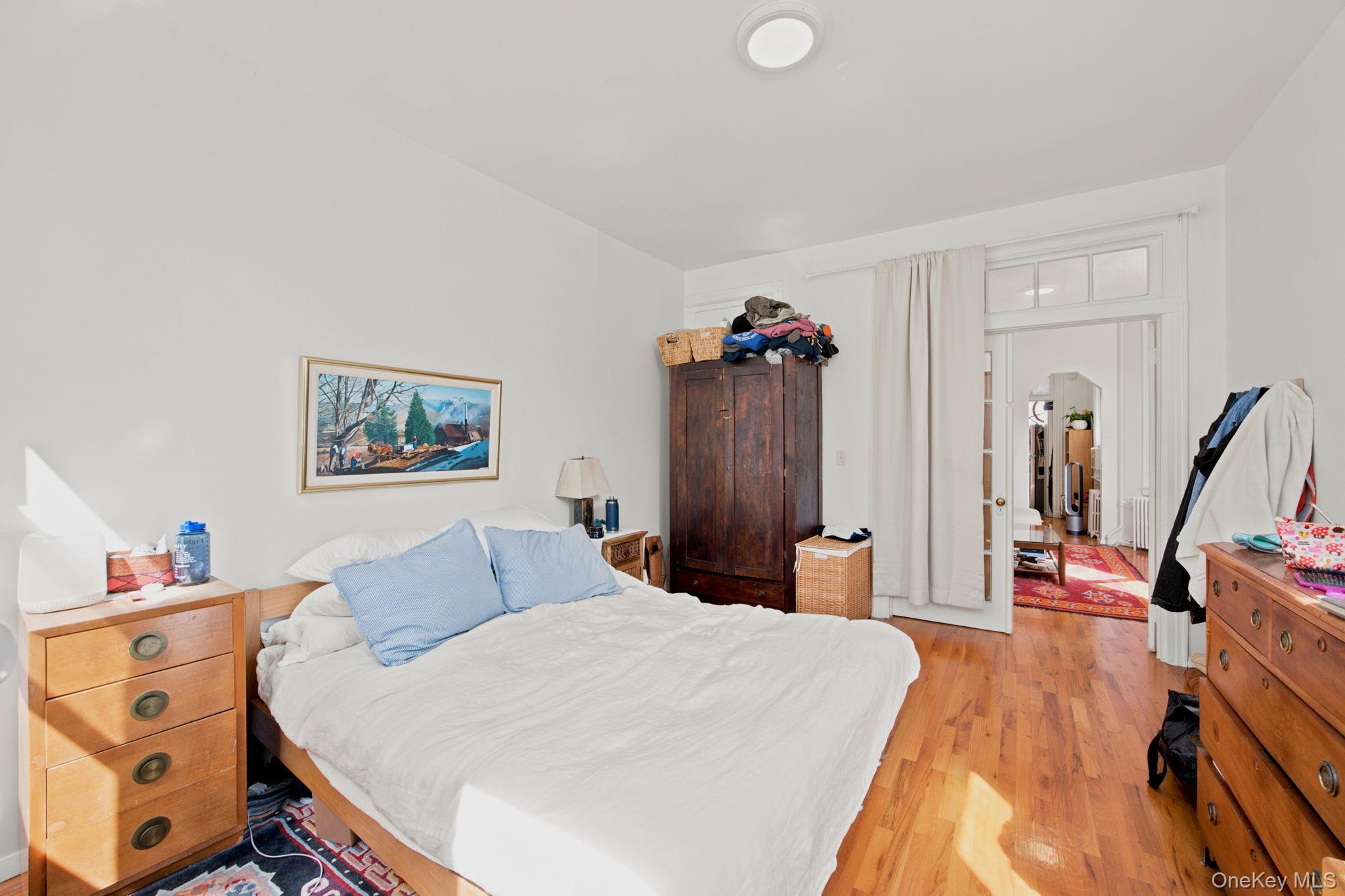 332 Manhattan Avenue Property Photo 18