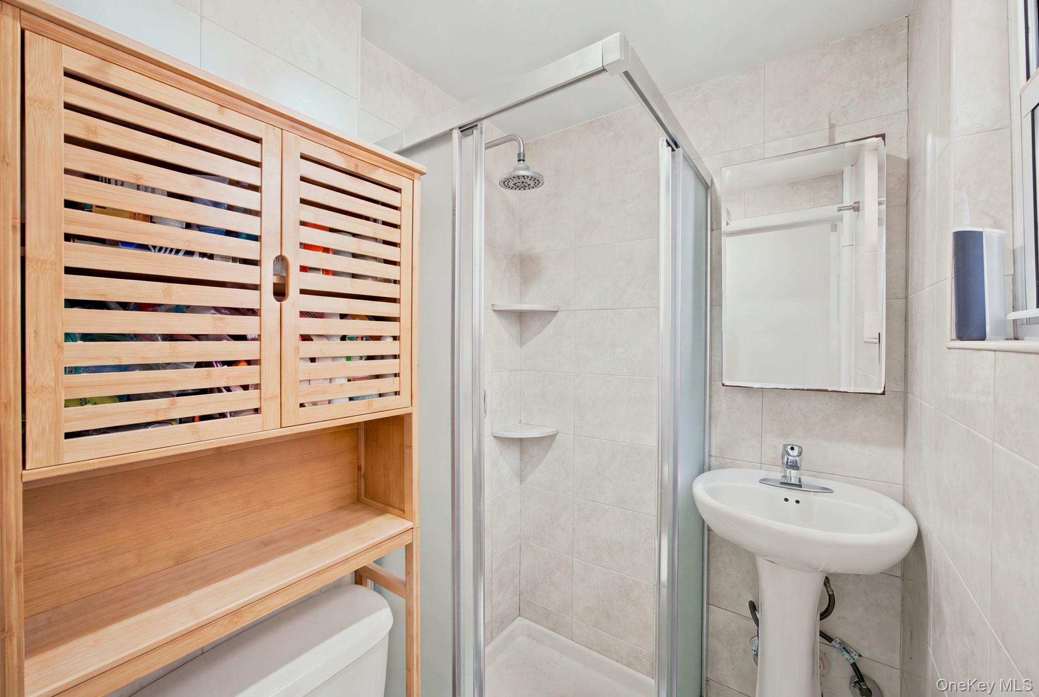 332 Manhattan Avenue Property Photo 19
