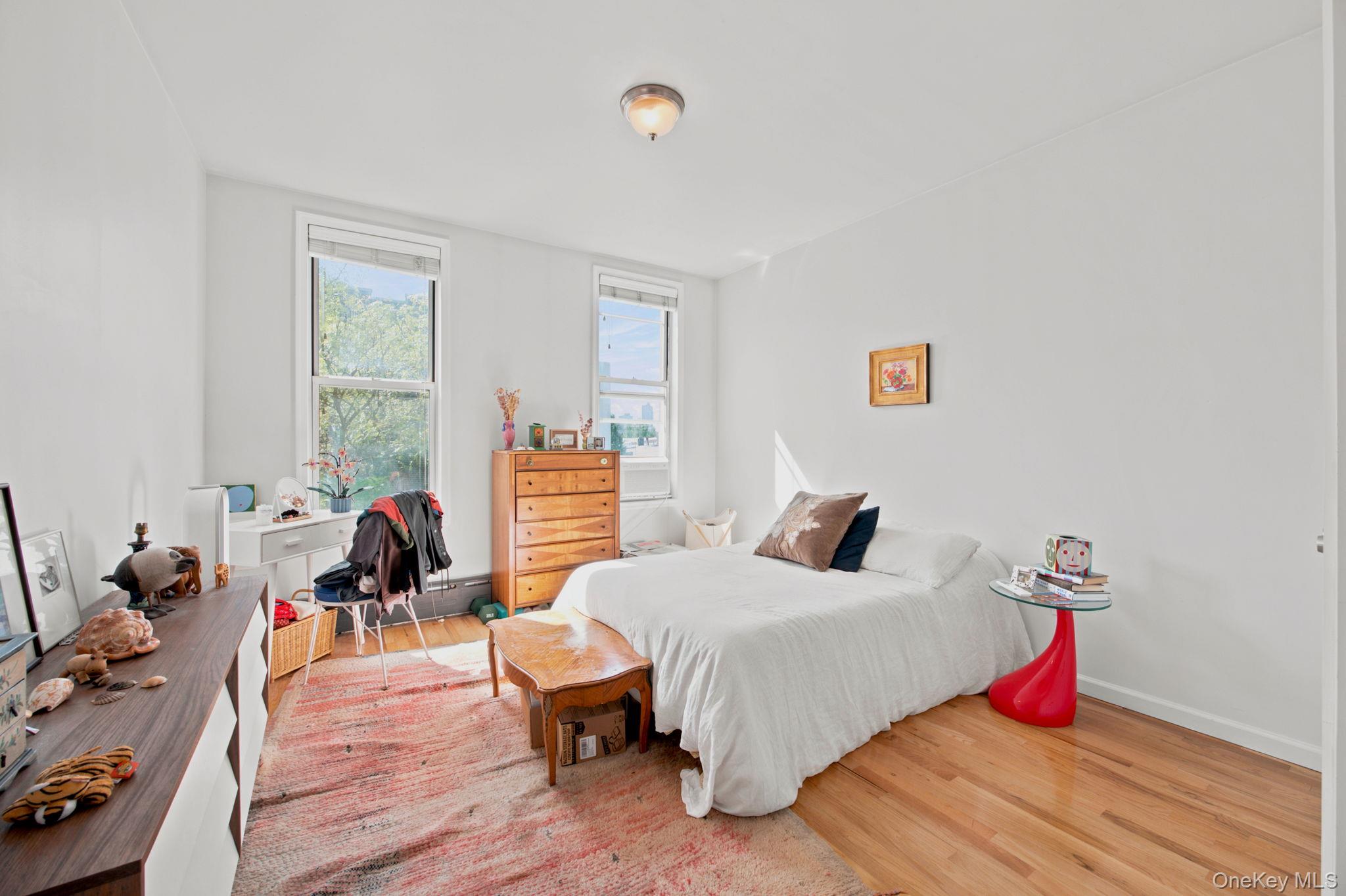 332 Manhattan Avenue Property Photo 25
