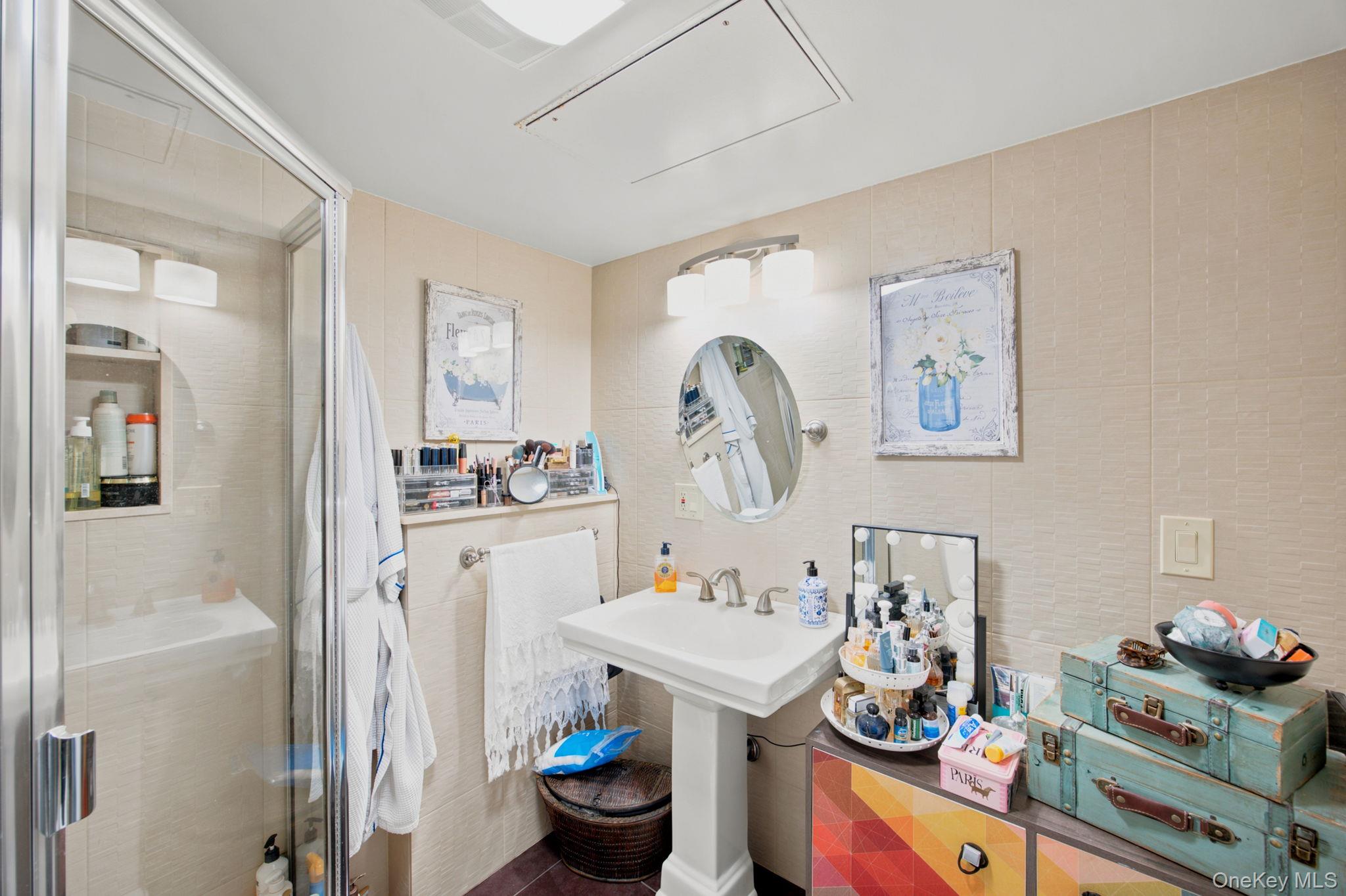 332 Manhattan Avenue Property Photo 30