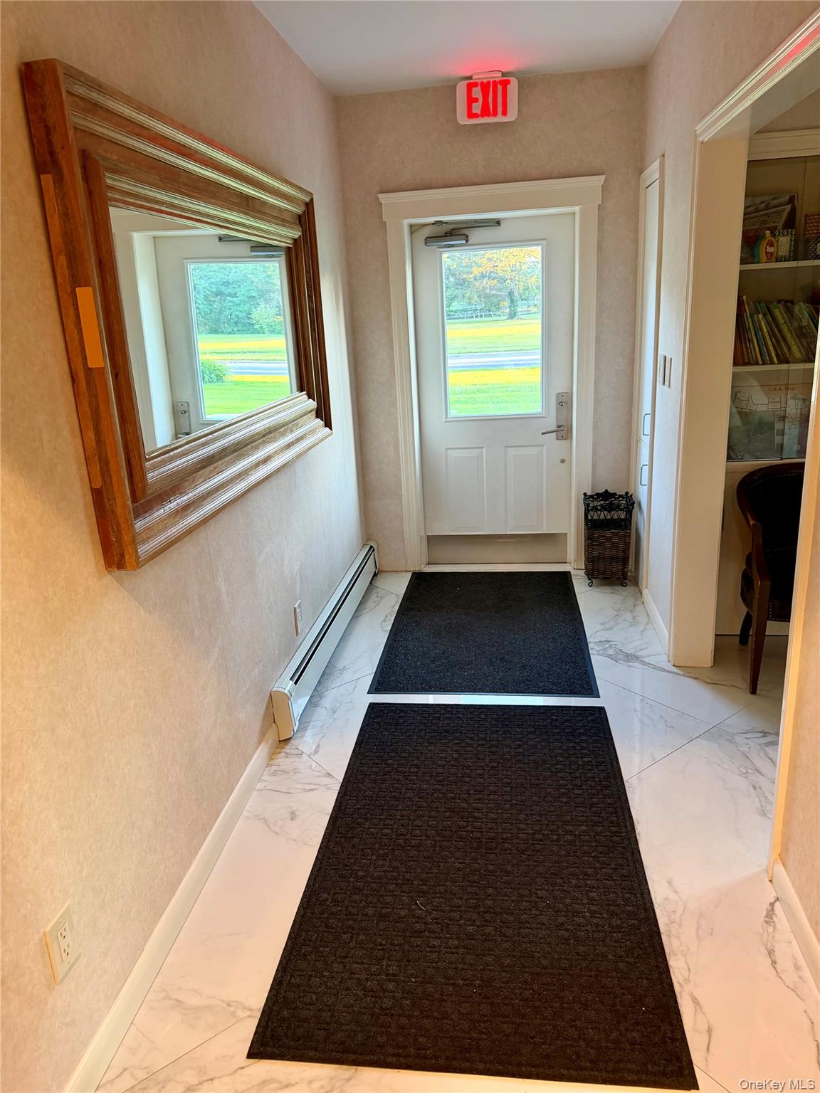 380 Park Avenue $1,000 Unit- 1 Room Property Photo 2