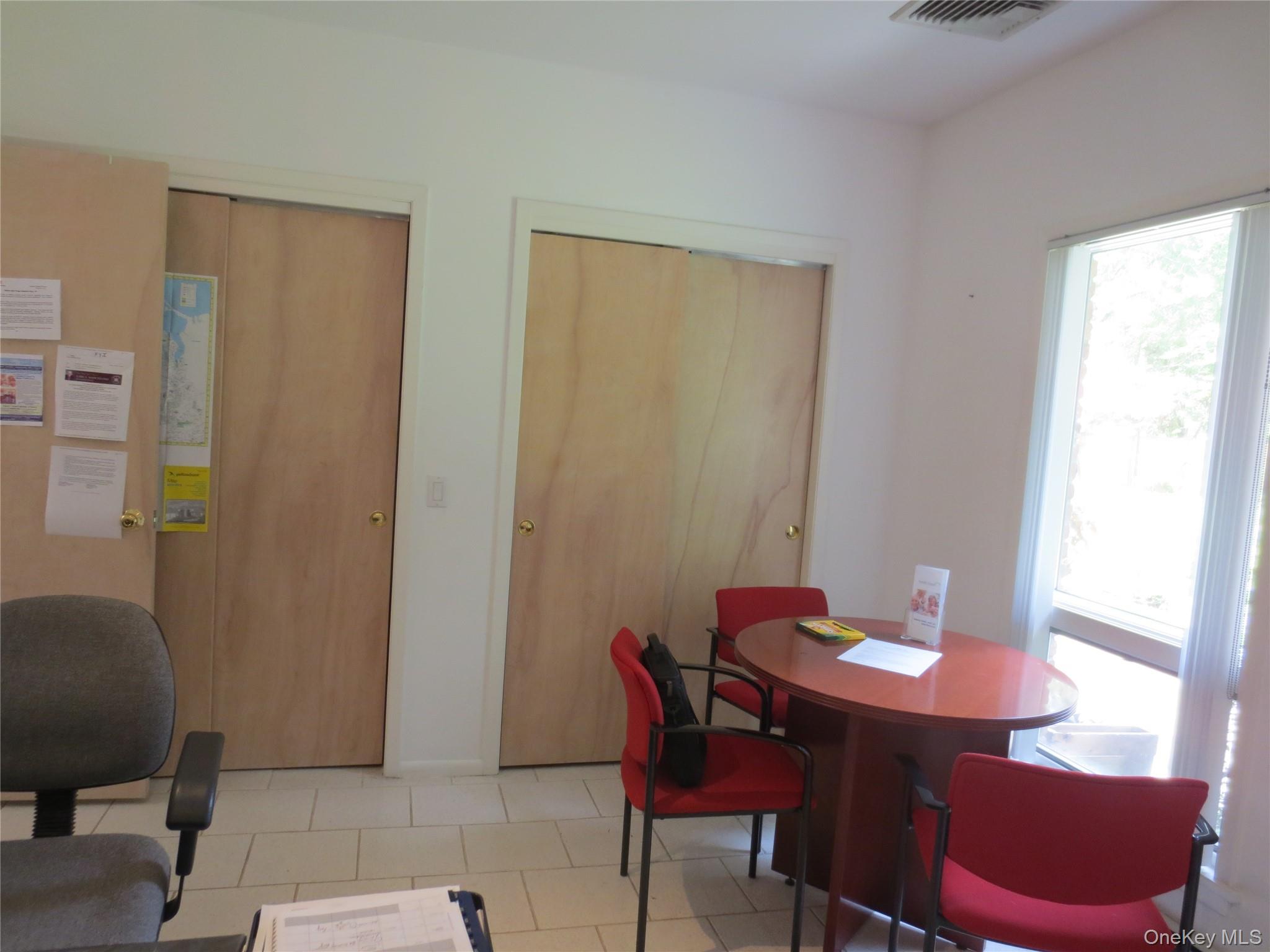 380 Park Avenue $1,000 Unit- 1 Room Property Photo 4