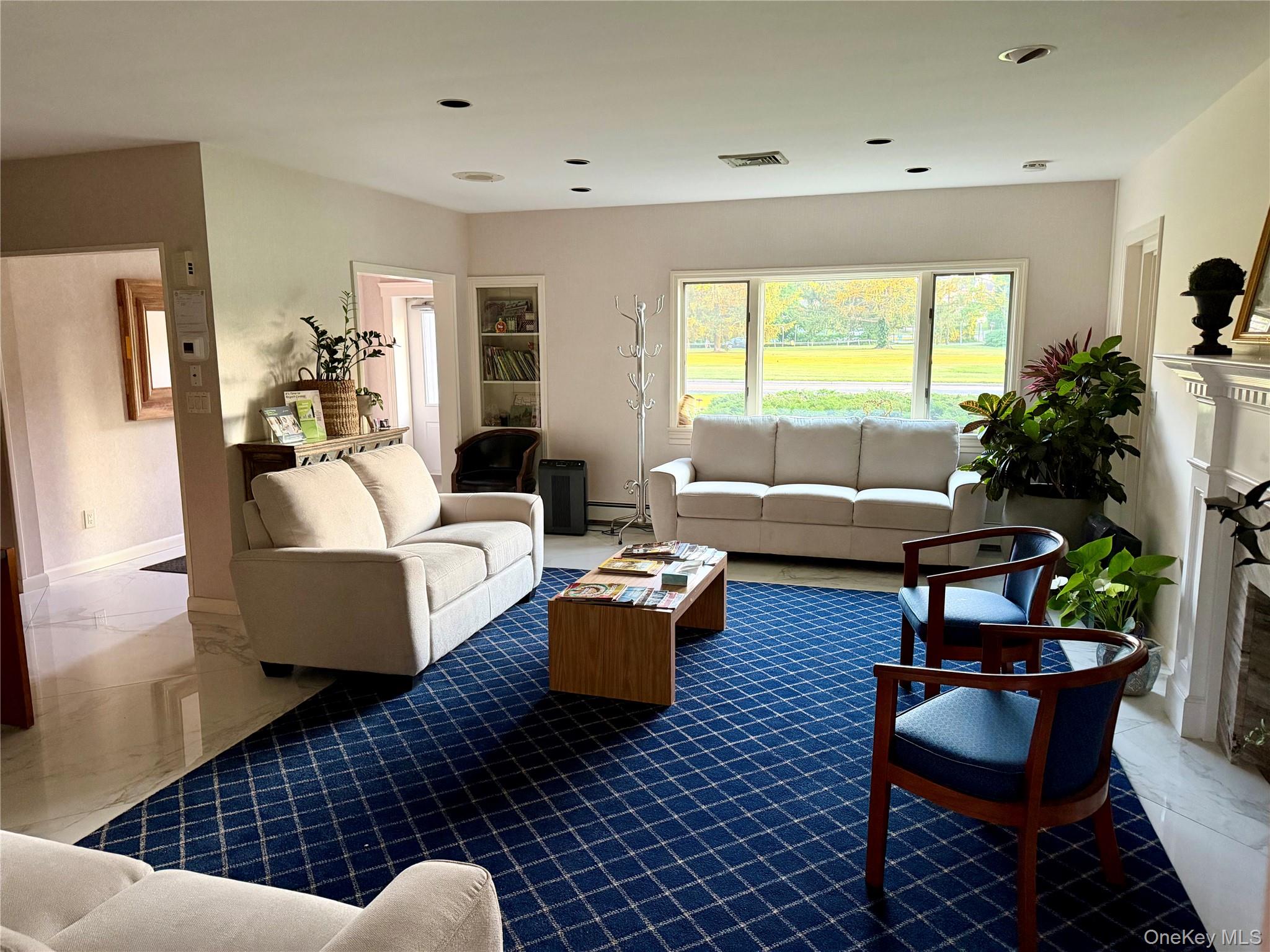 380 Park Avenue $1,000 Unit- 1 Room Property Photo 11