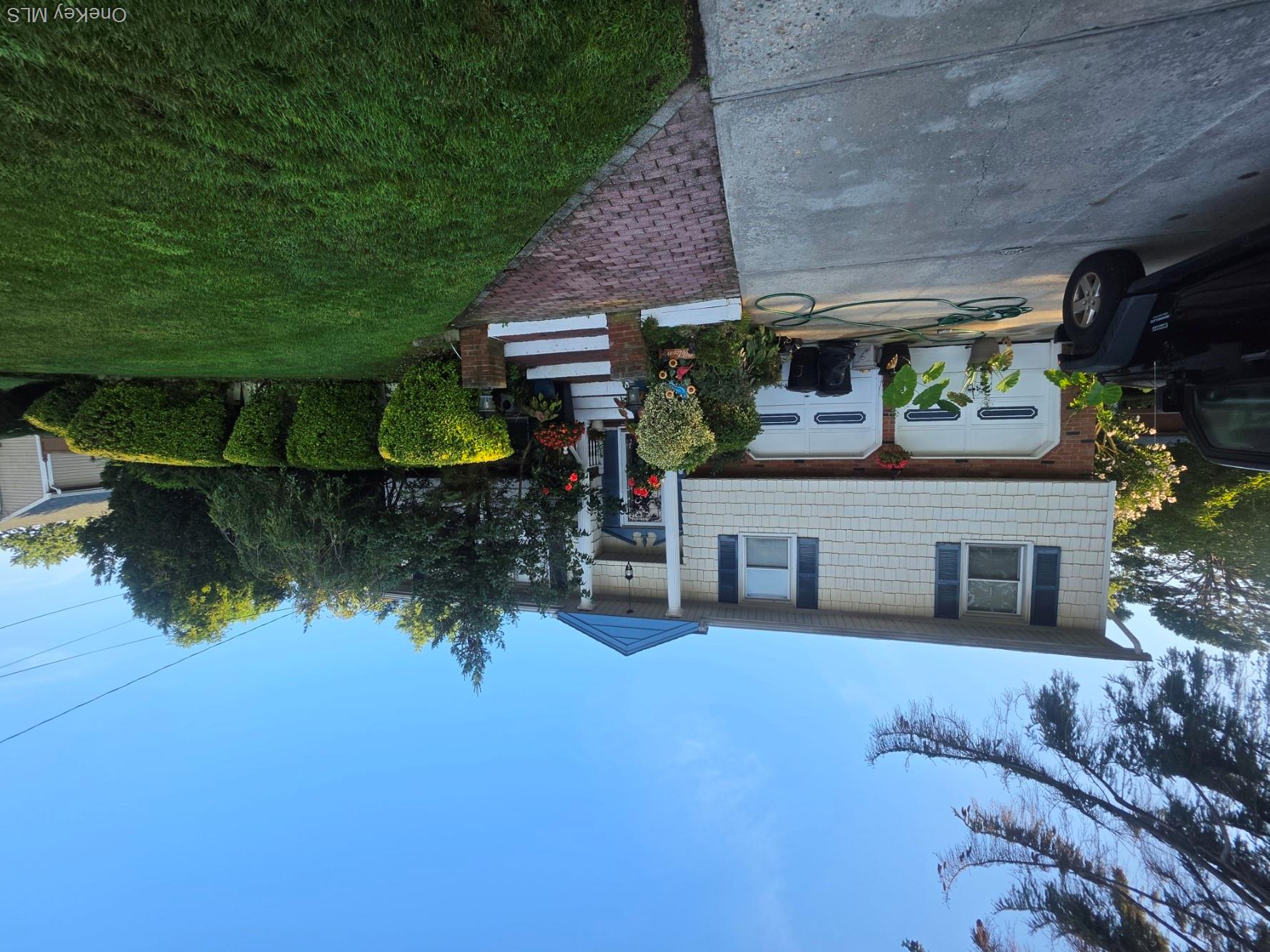 35 S Kennedy Drive Property Photo 6