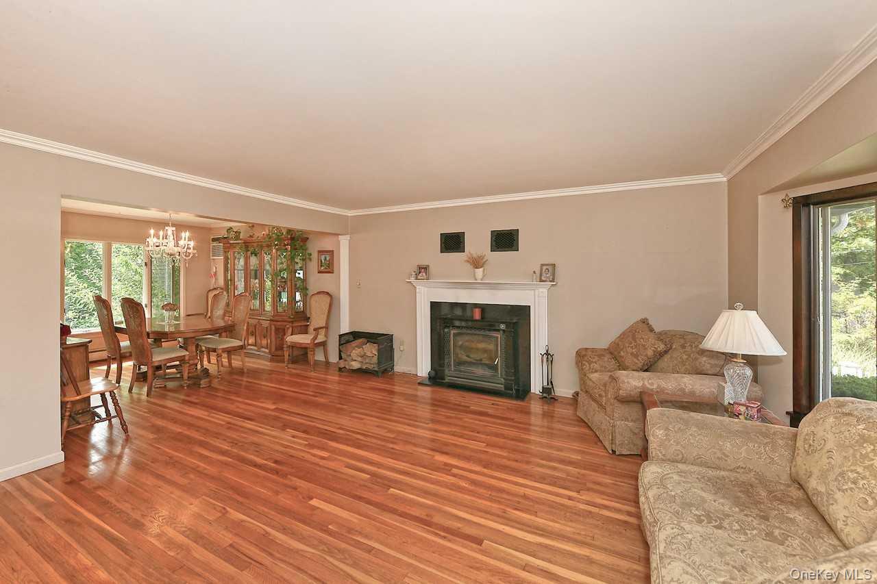 1994 Van Nostrand Avenue Property Photo 8