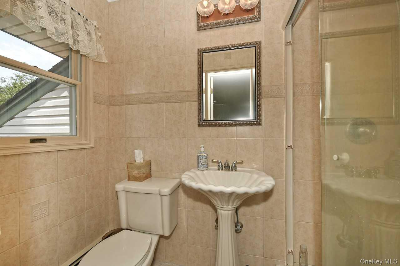 1994 Van Nostrand Avenue Property Photo 22