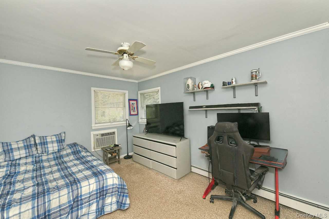 1994 Van Nostrand Avenue Property Photo 23