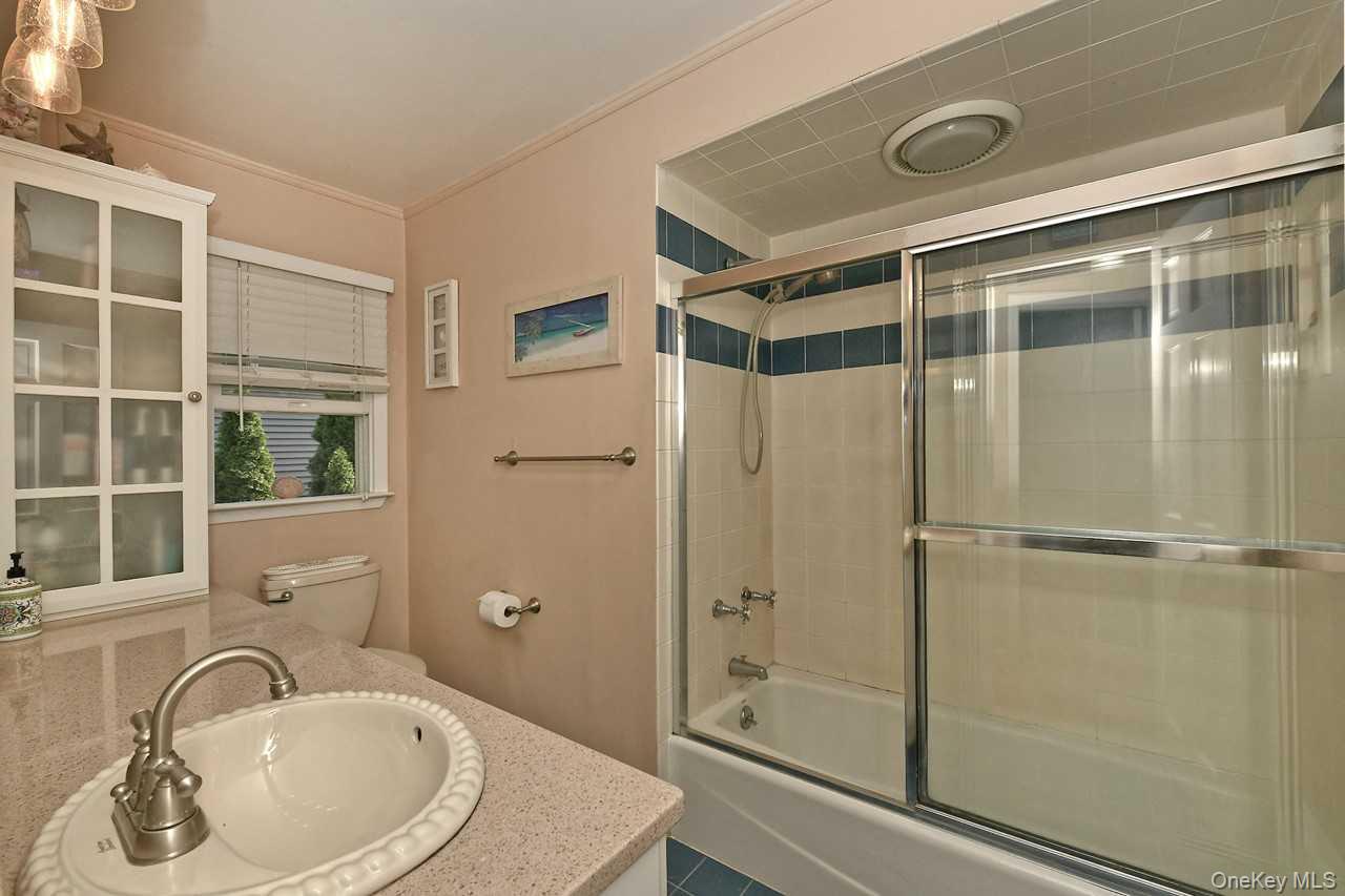 1994 Van Nostrand Avenue Property Photo 26