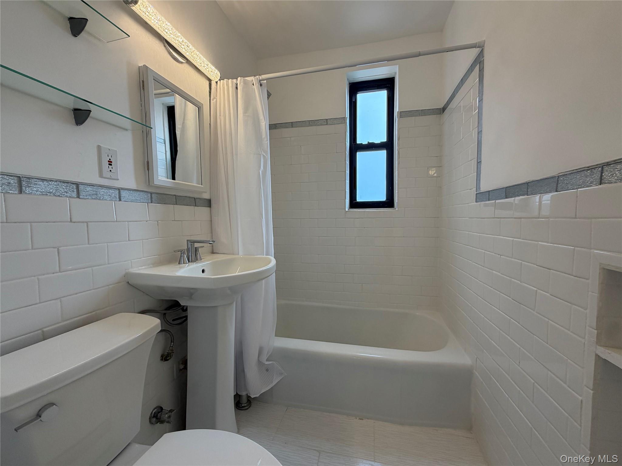 2287 Mott Avenue 6d Property Photo 7