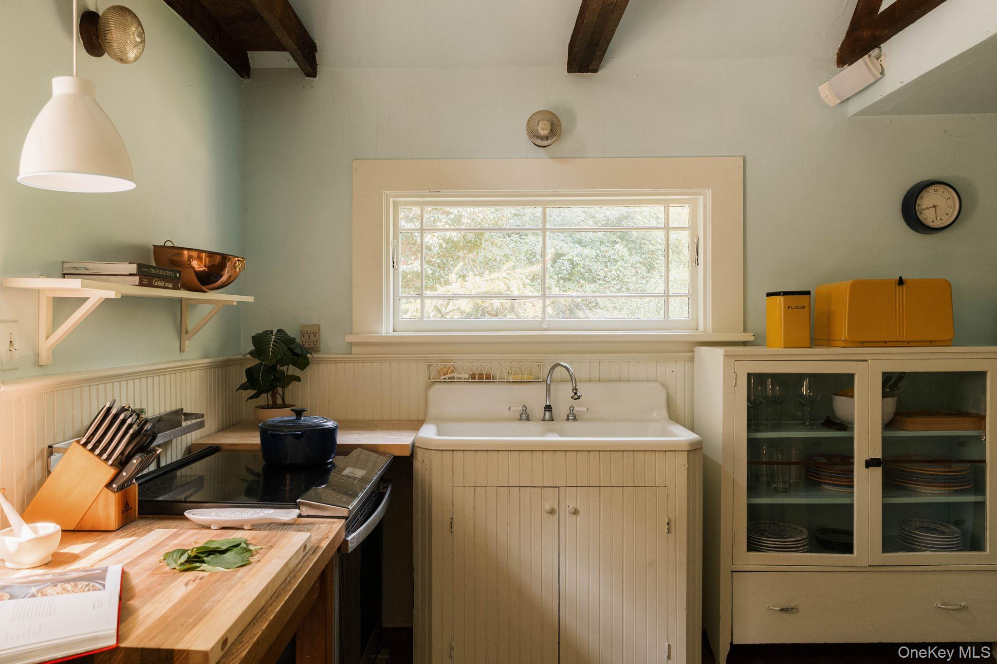 16 Carlson Road Property Photo 12