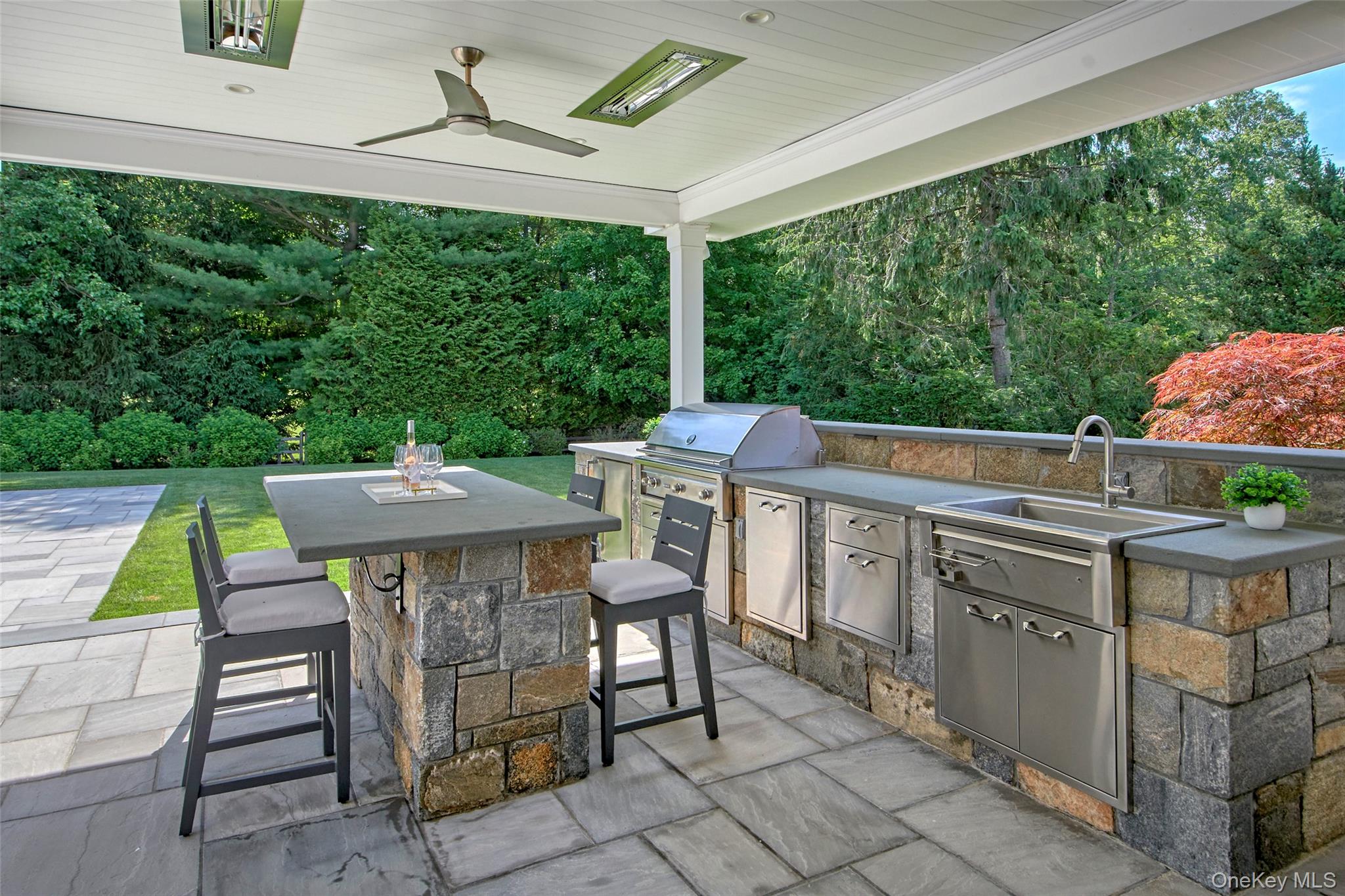27 Pinehurst Drive Property Photo 9