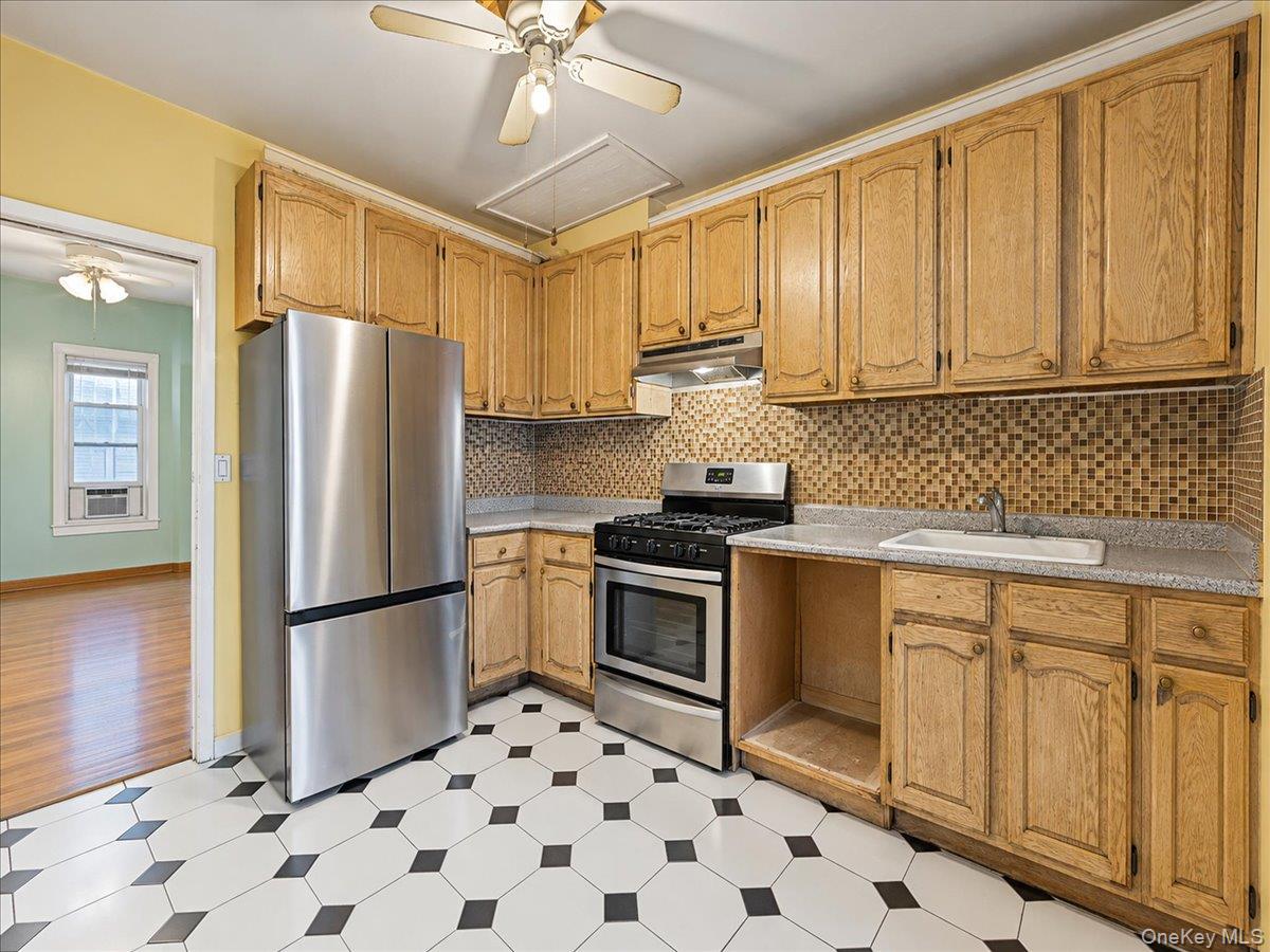 8407 89th Avenue Property Photo 8