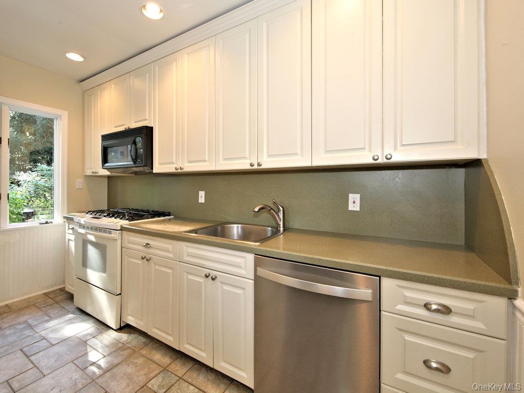1315 Langdon Lane Property Photo 12