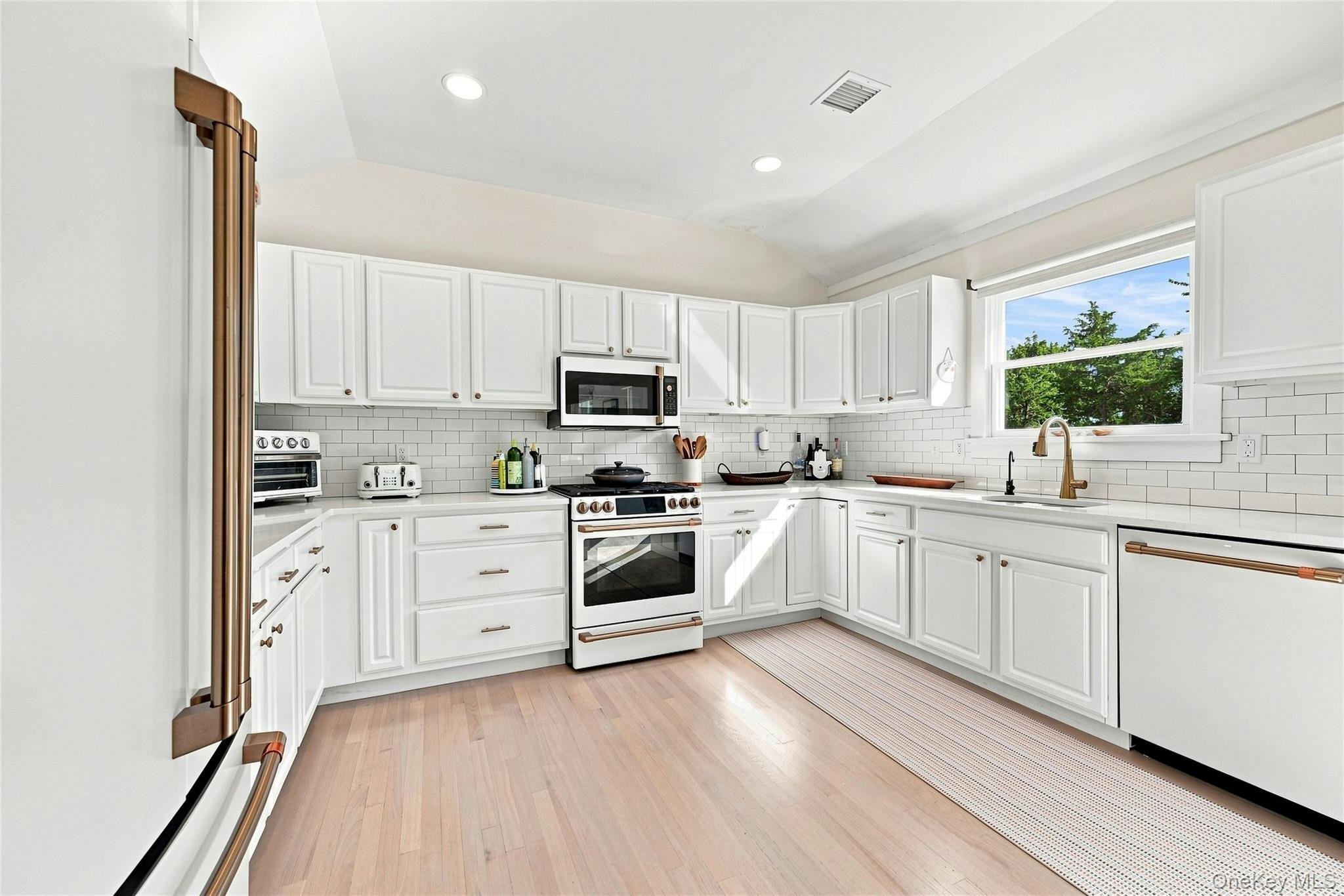 2737 Rocky Point Road Property Photo 10