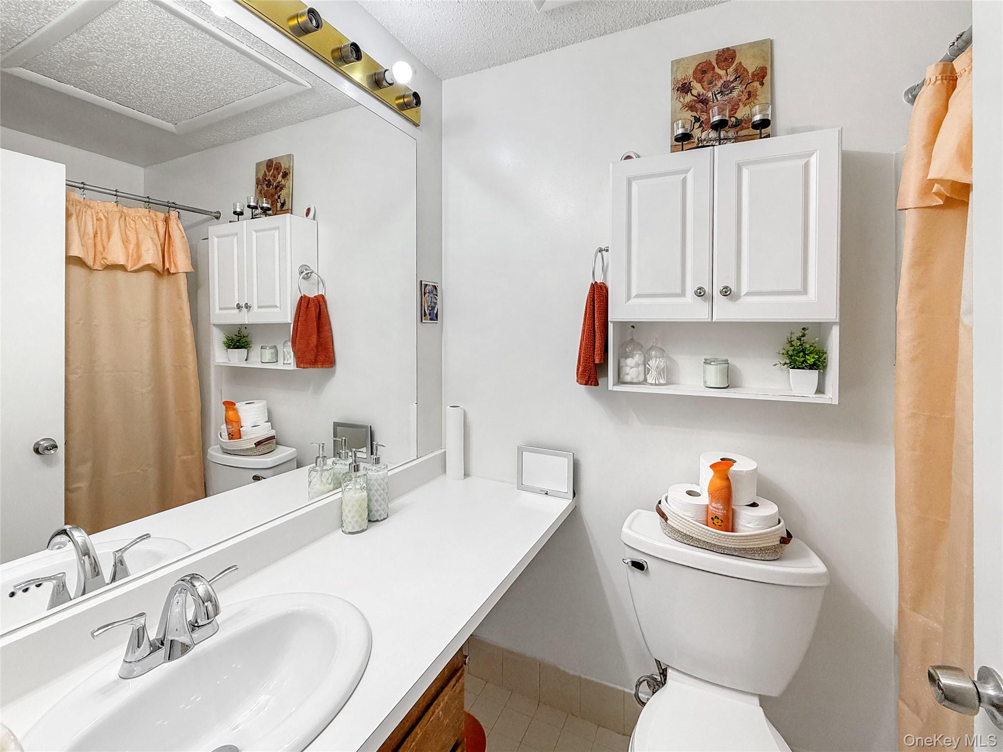 1895 Vyse Avenue A Property Photo 12