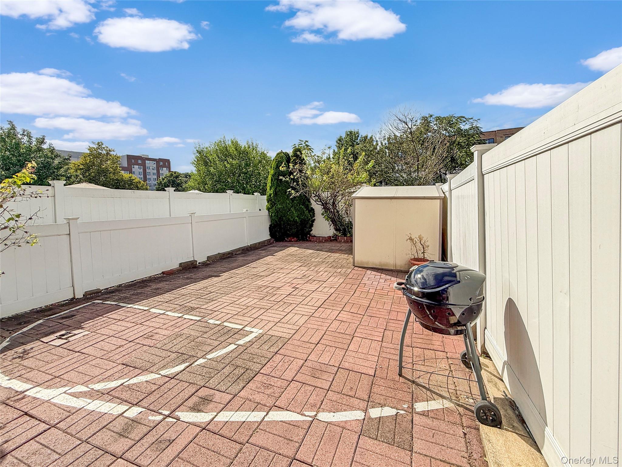 1895 Vyse Avenue A Property Photo 23