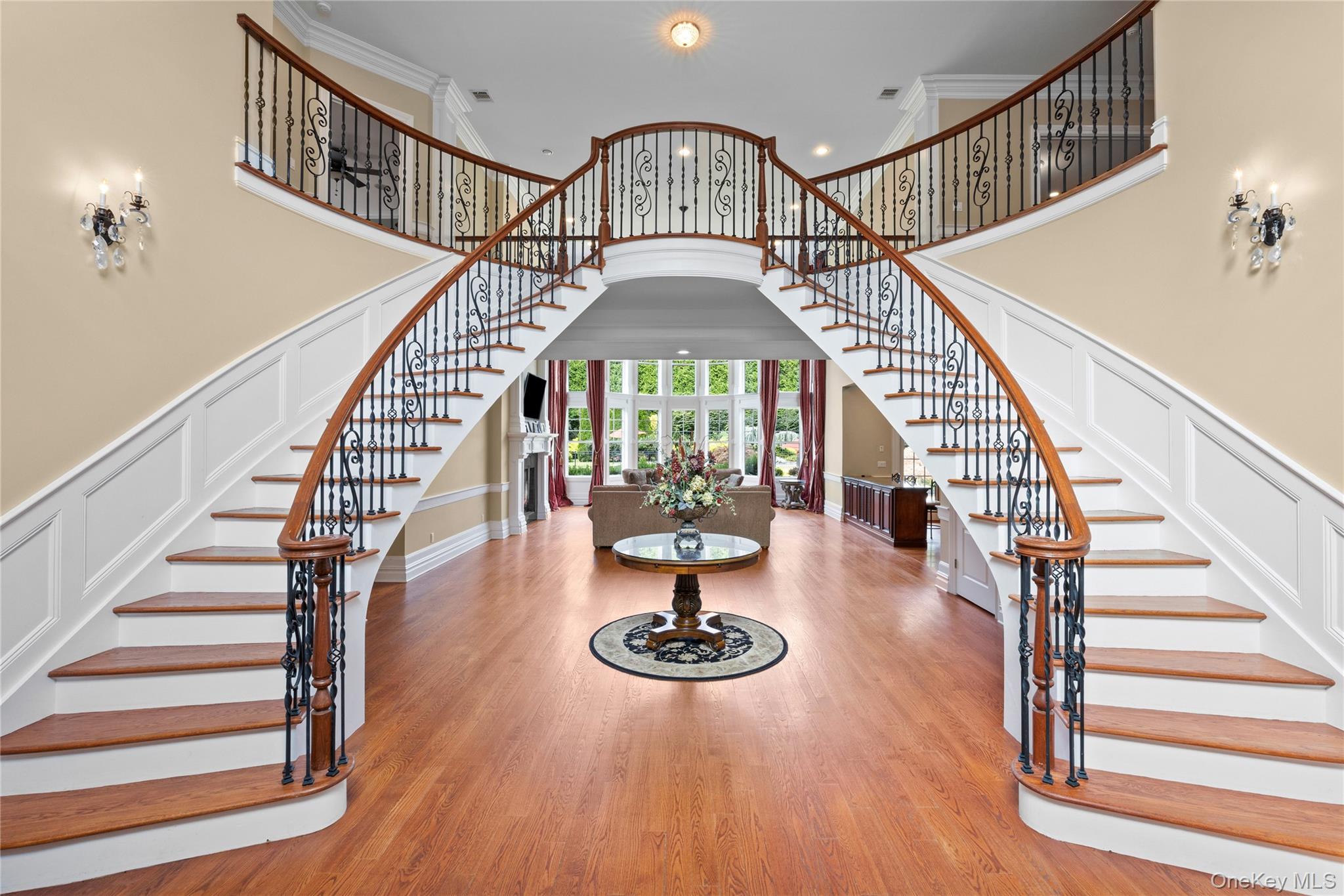 10 Meadow Glen Road Property Photo 4