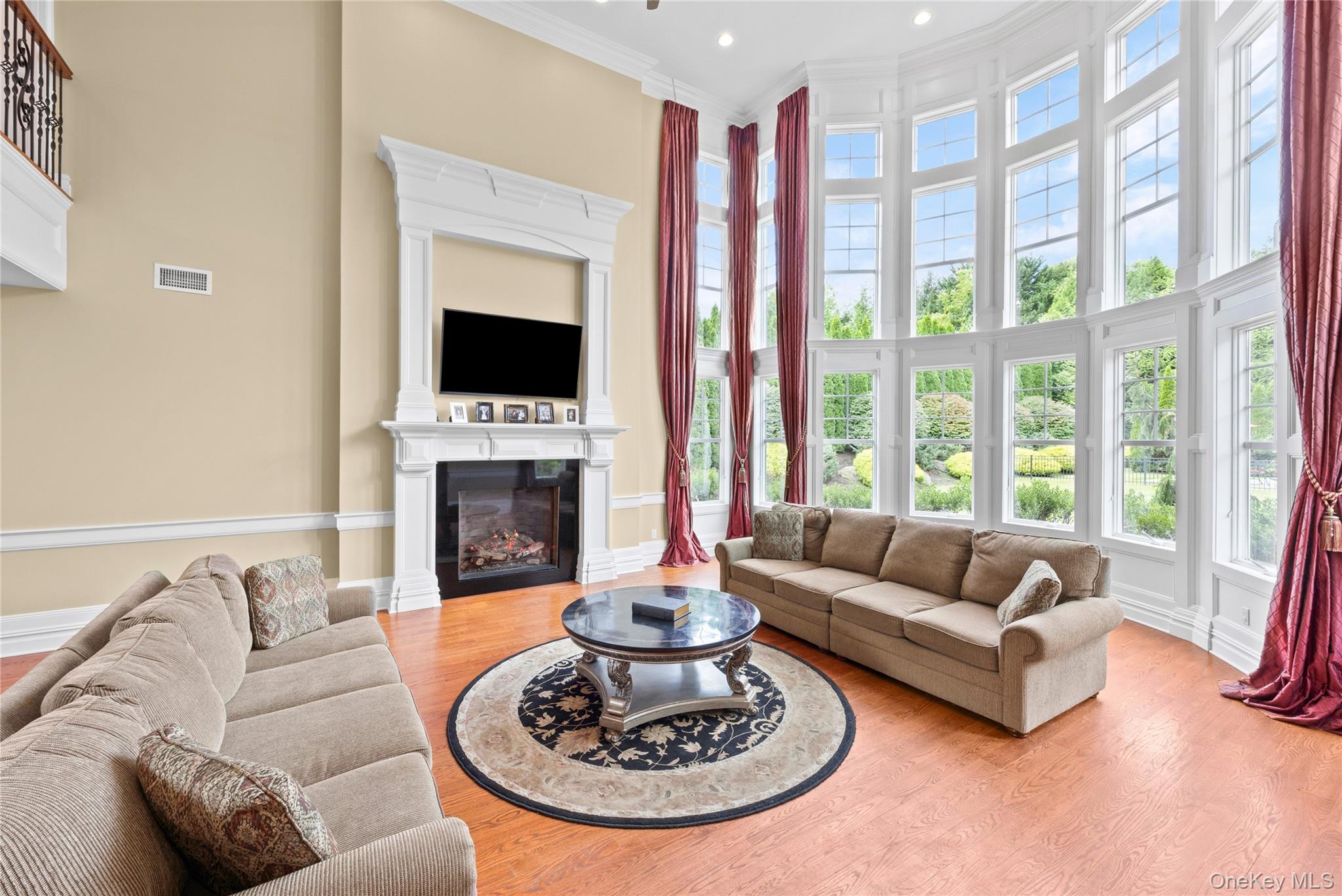 10 Meadow Glen Road Property Photo 8