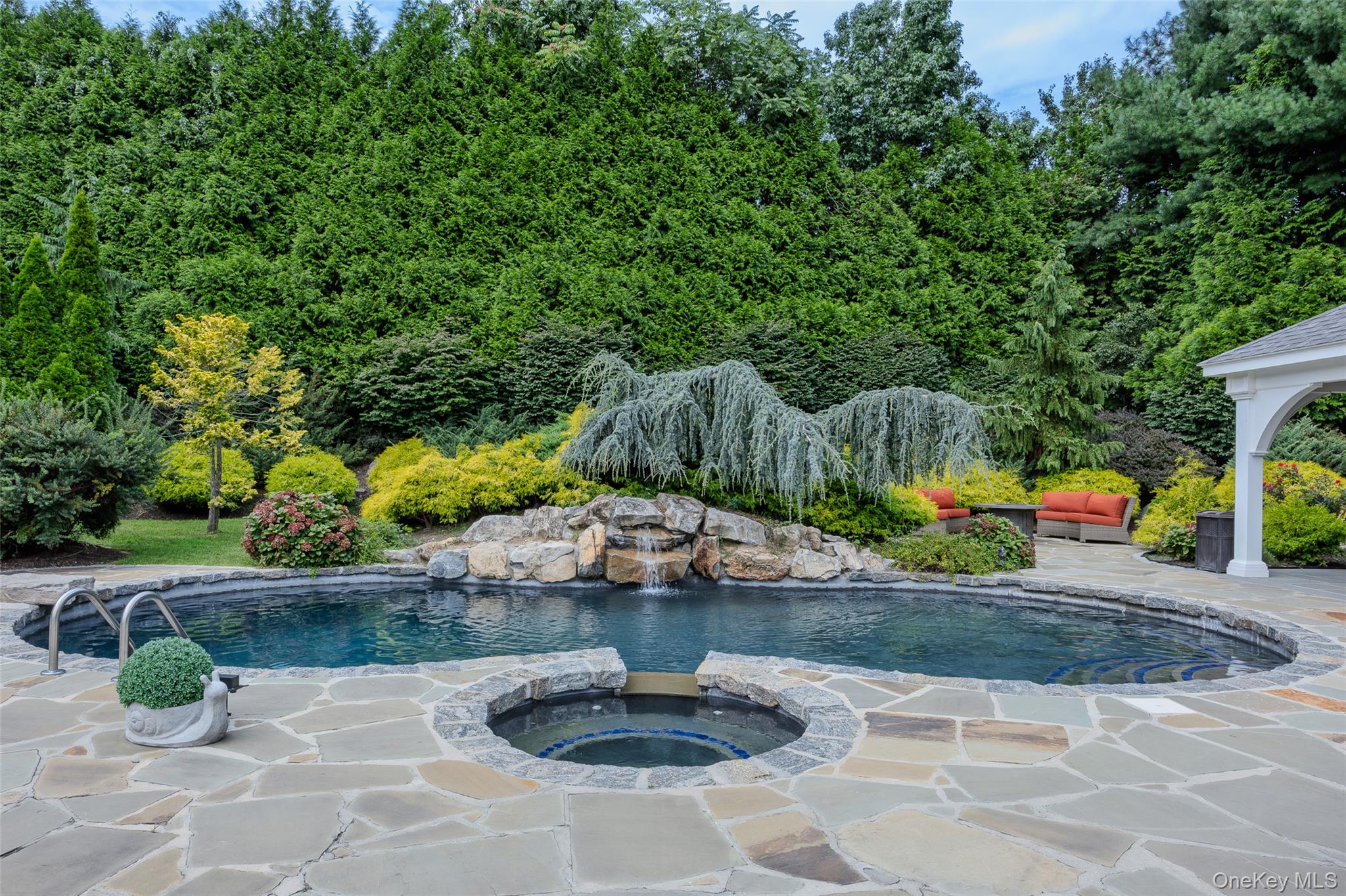 10 Meadow Glen Road Property Photo 44