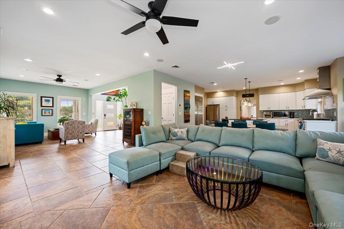 2064 Pacific Boulevard Property Photo 11