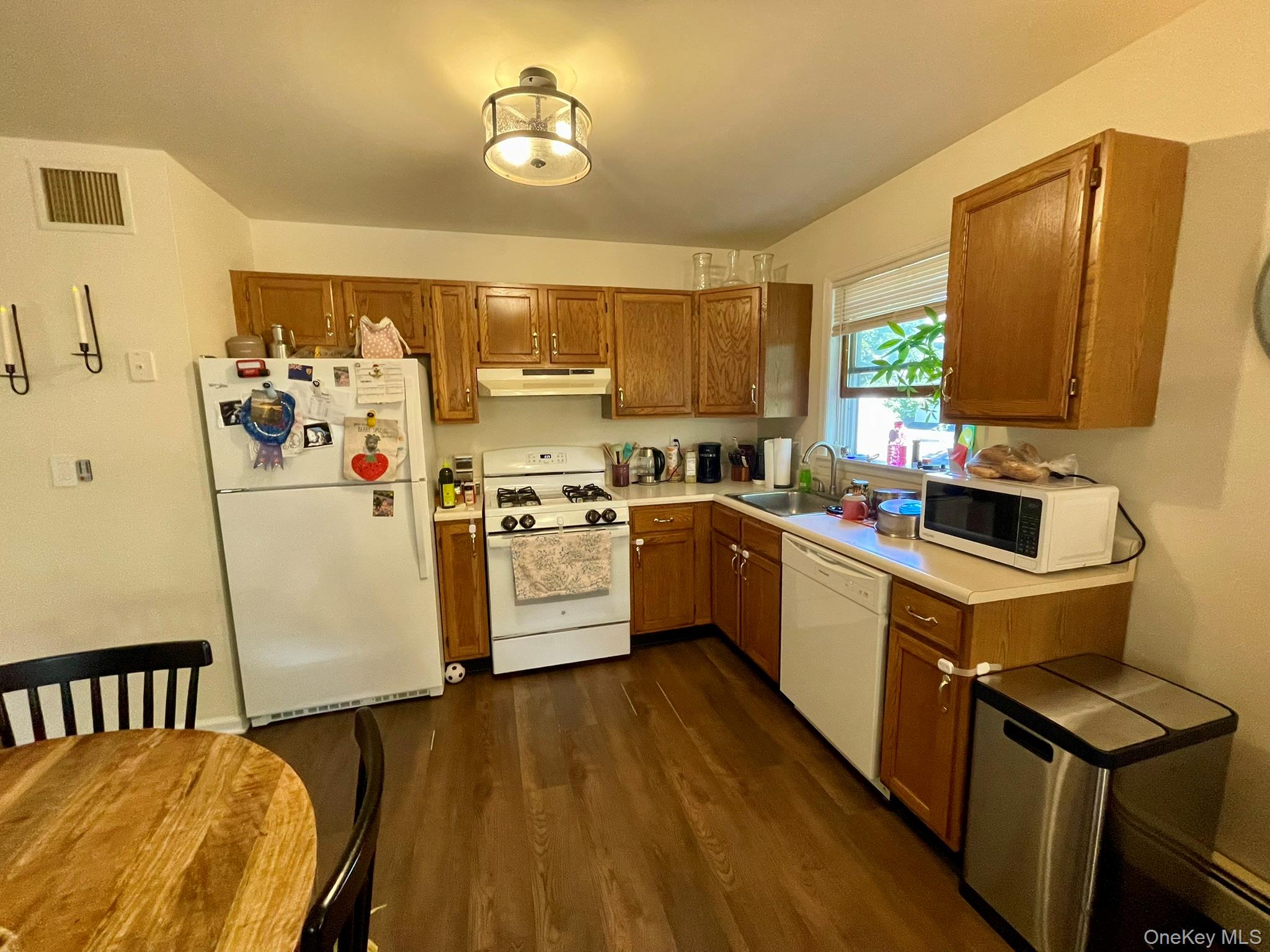 252 High Avenue 2 Property Photo 6