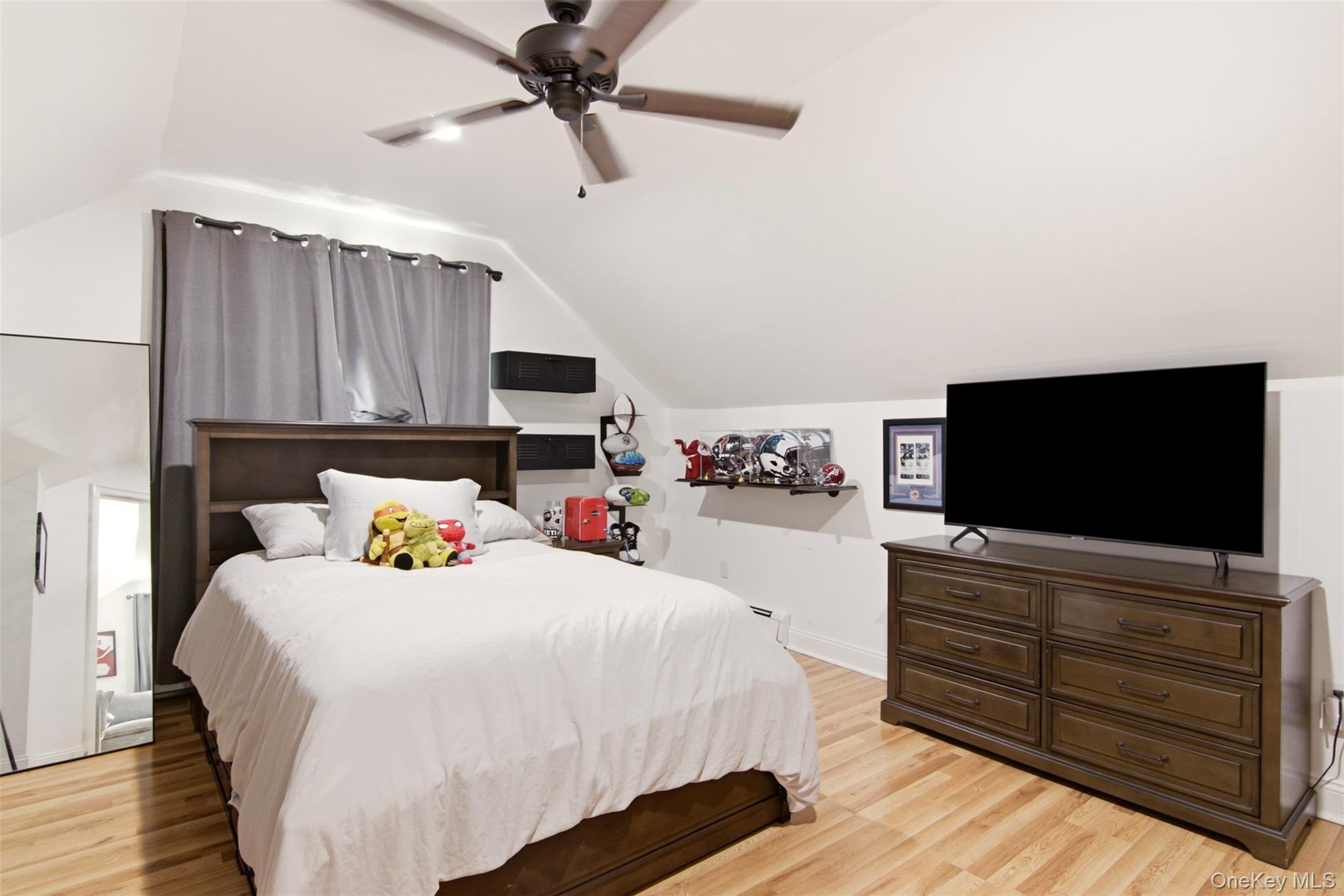 8 Glen Way Property Photo 27