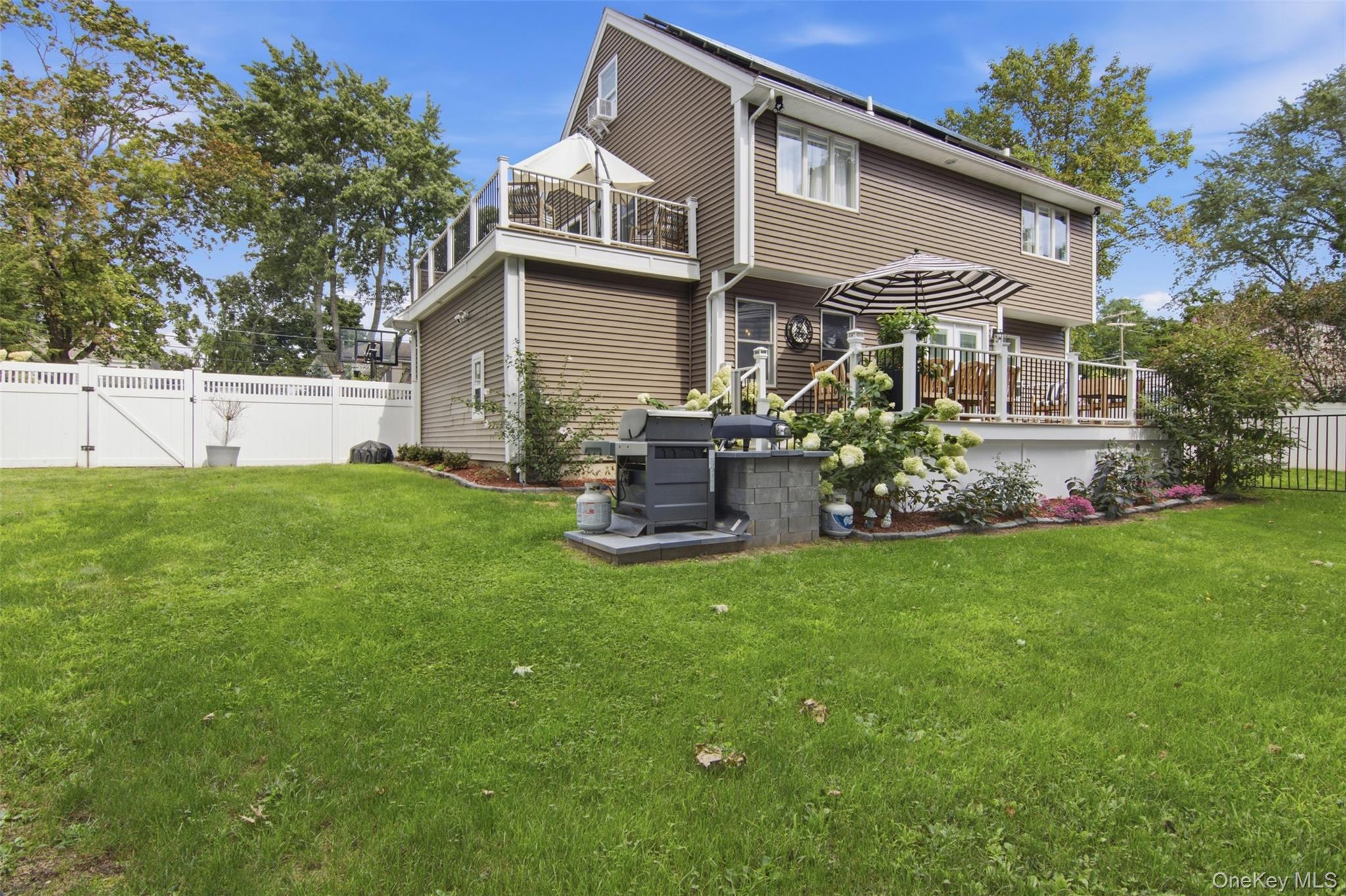 8 Glen Way Property Photo 33