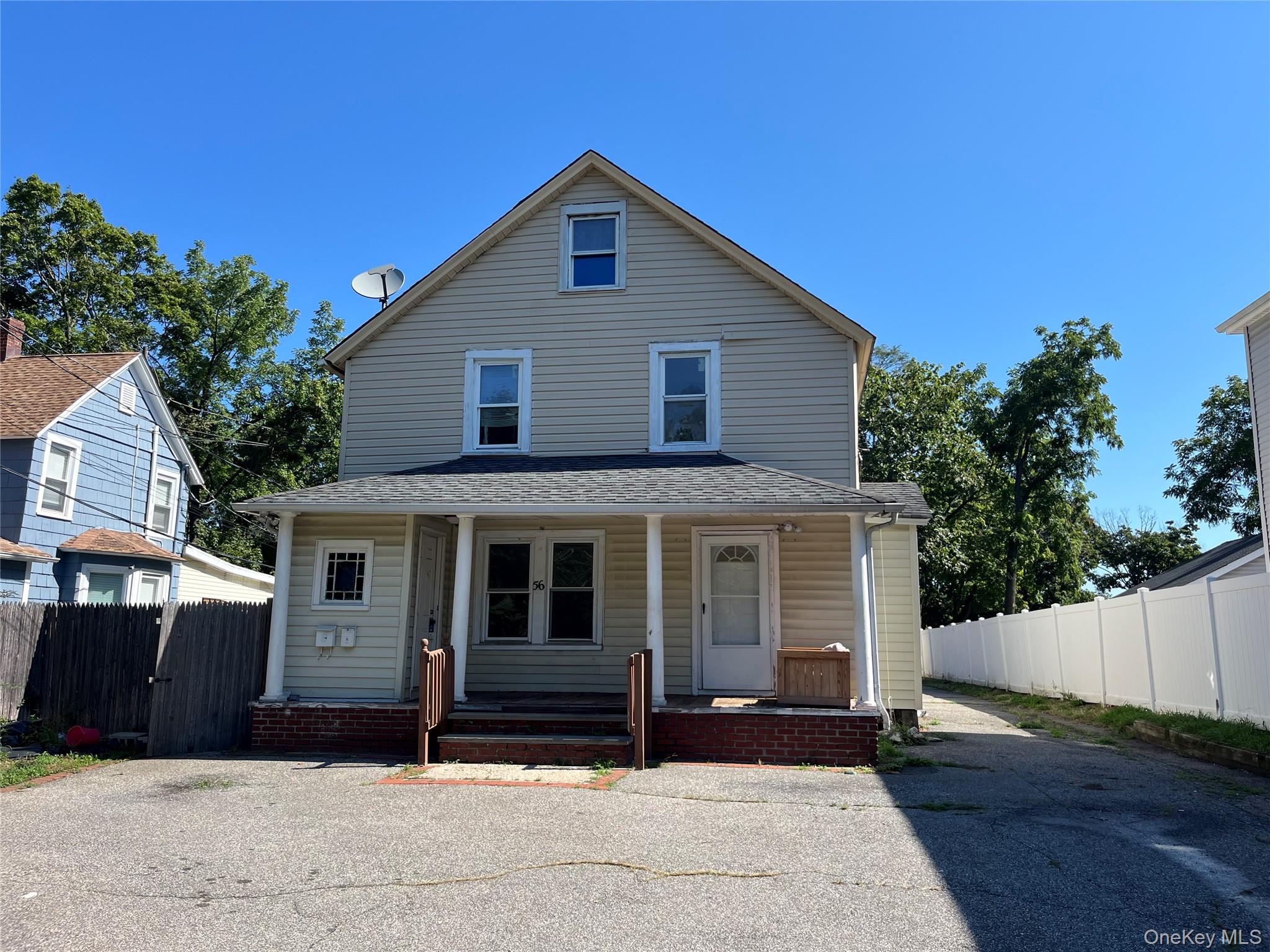 56 Lowndes Avenue Property Photo 2