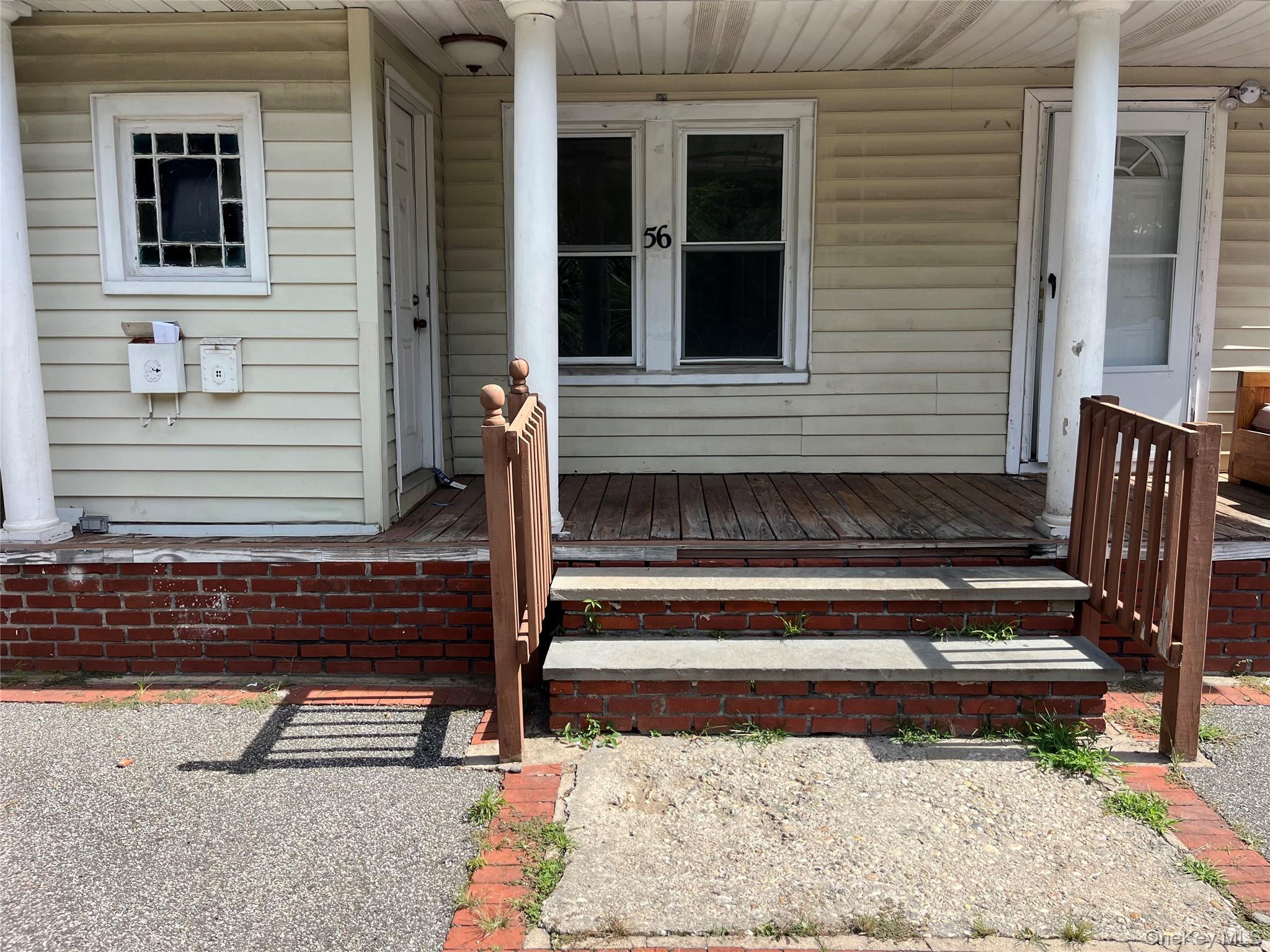 56 Lowndes Avenue Property Photo 3