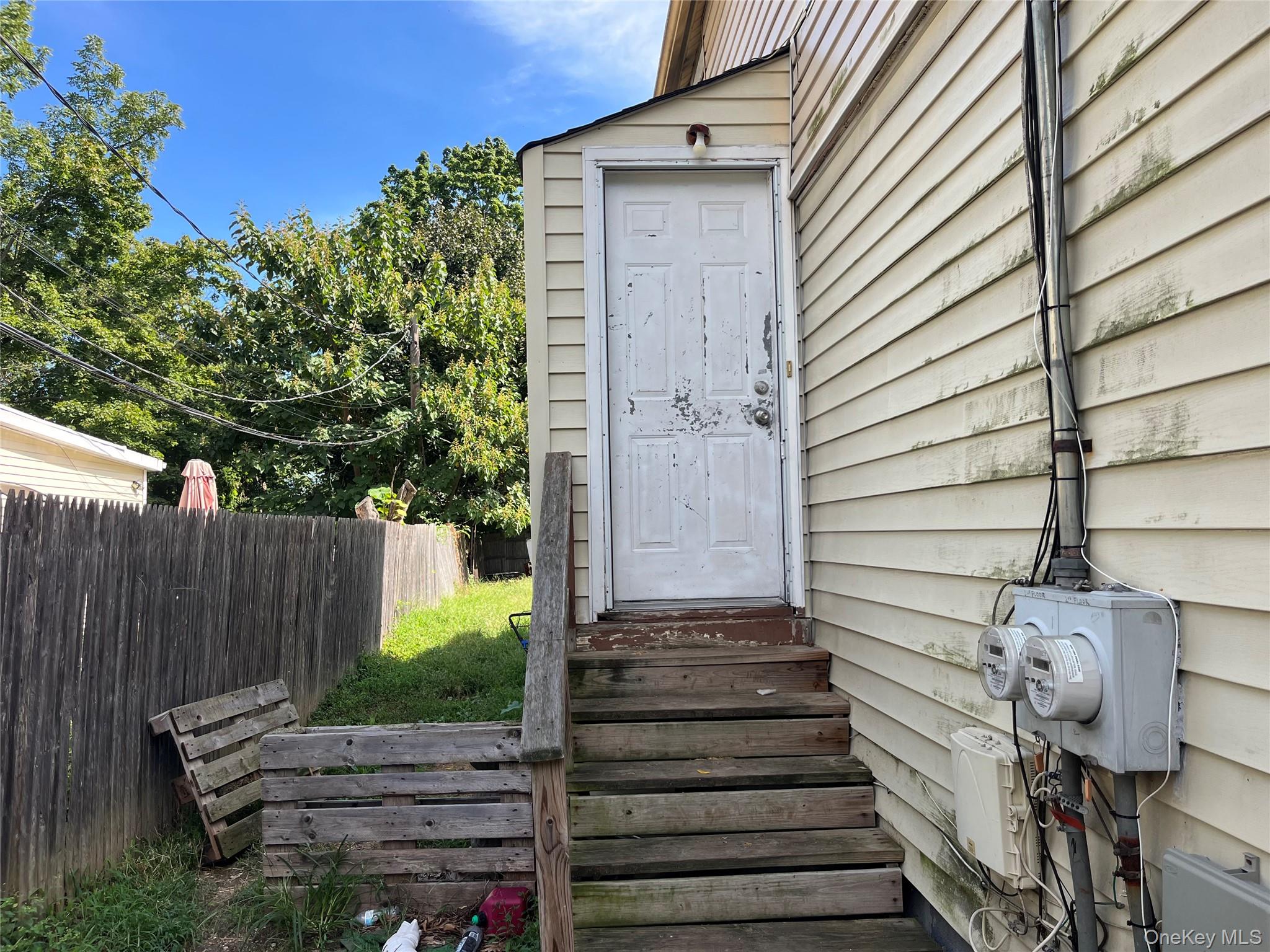 56 Lowndes Avenue Property Photo 8