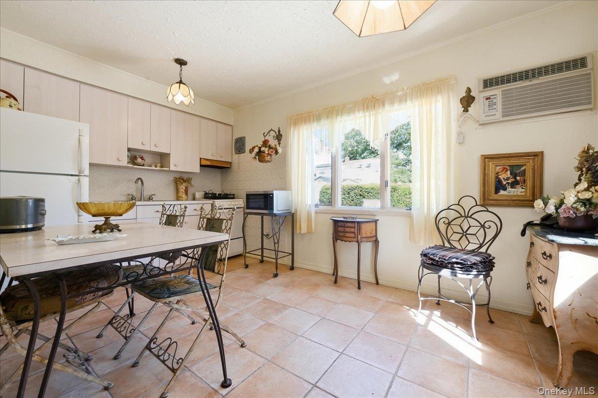 65 Riverside Avenue Property Photo 7
